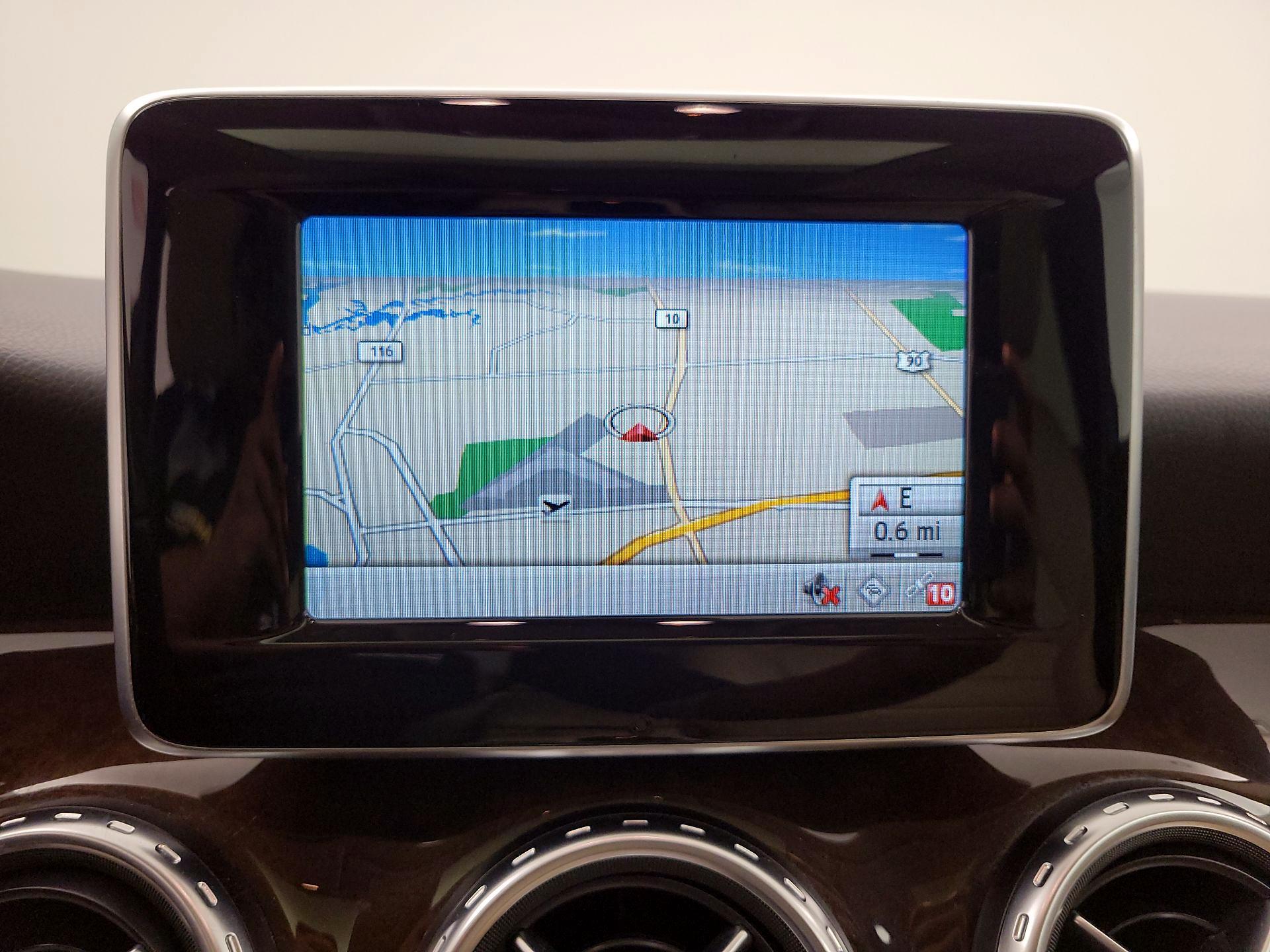 Thumbnail: 2015 Mercedes-Benz GLA - 14