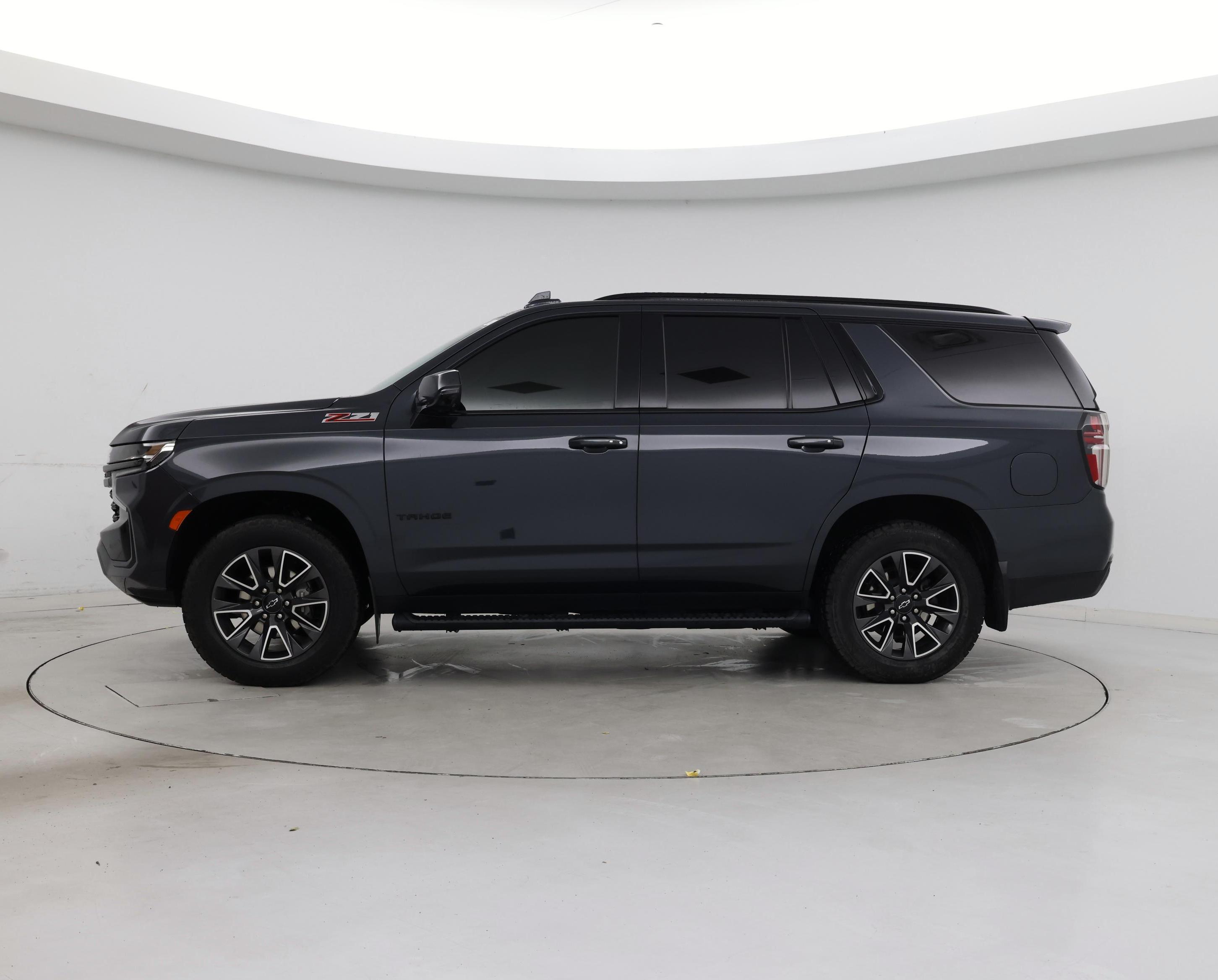 Thumbnail: 2022 Chevrolet Tahoe - 3