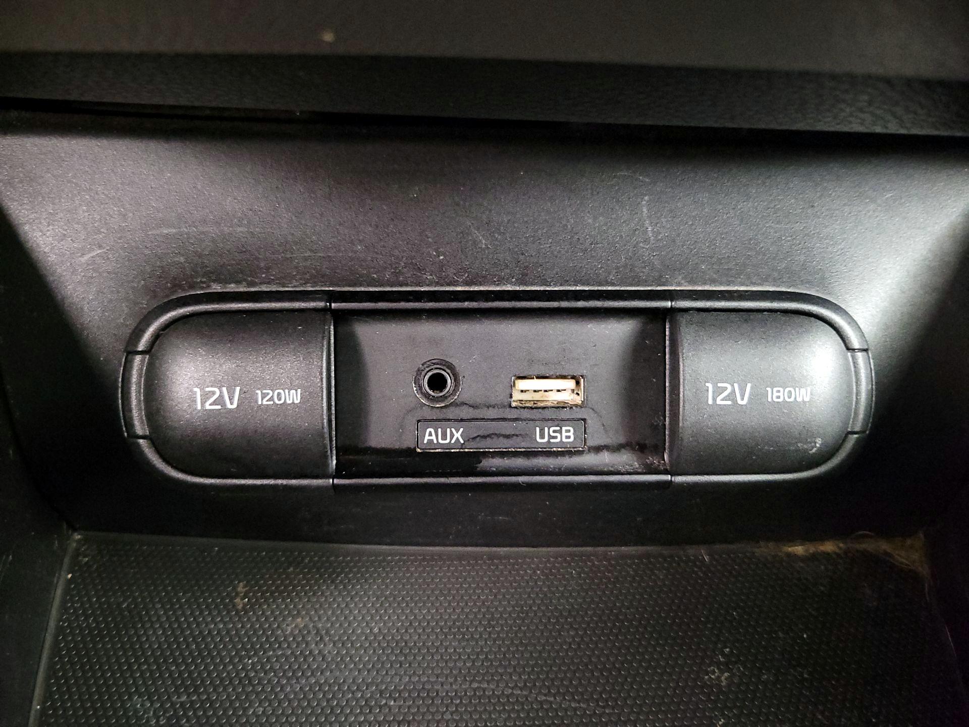 Thumbnail: 2016 Kia Soul - 17