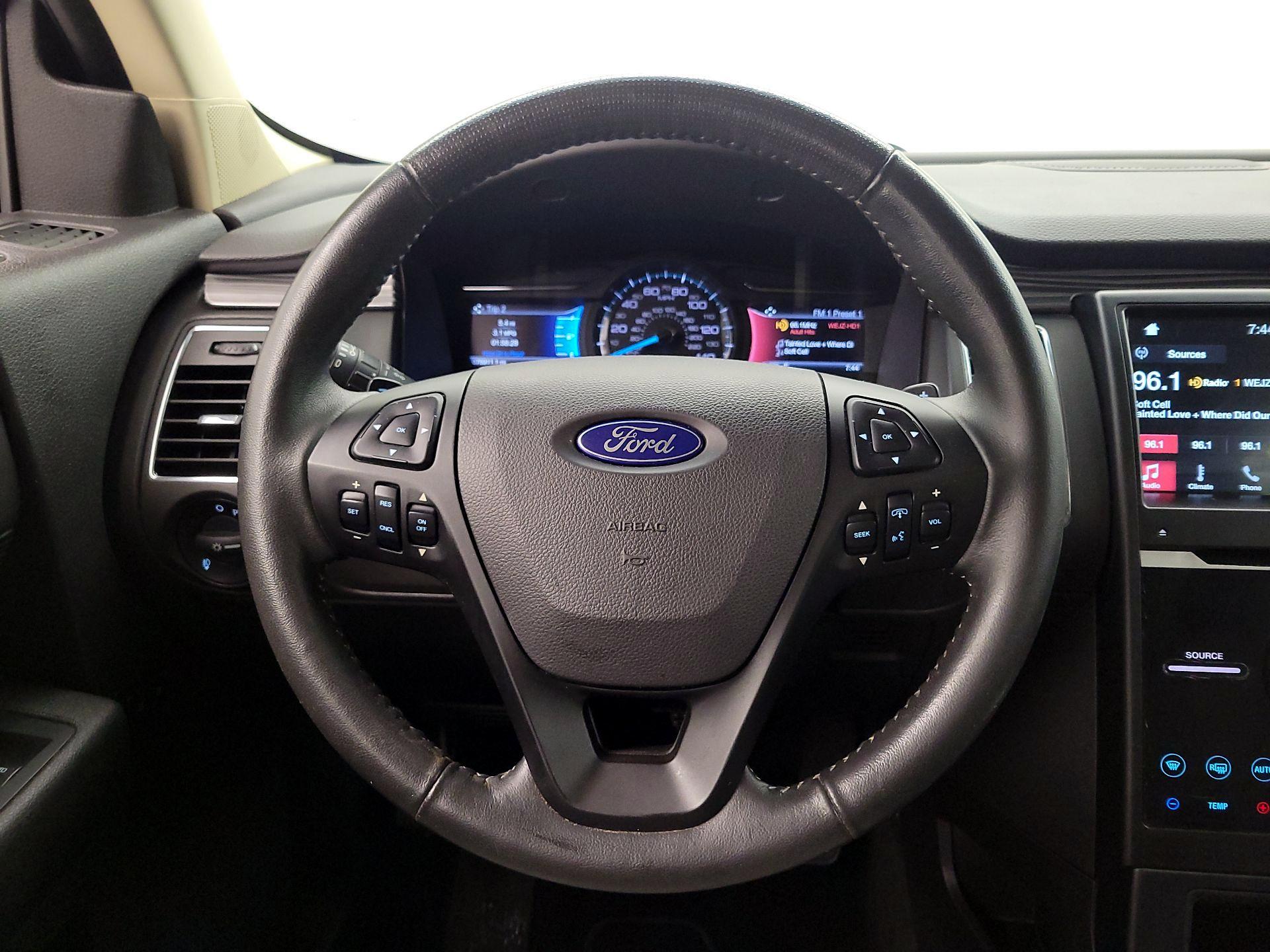 Thumbnail: 2016 Ford Flex - 10