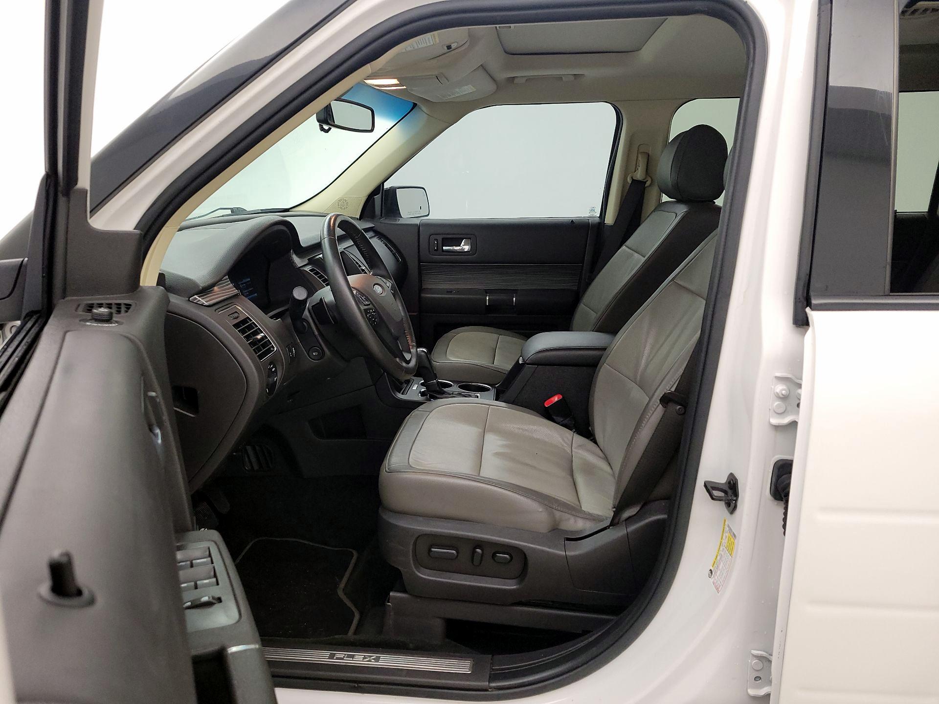 Thumbnail: 2016 Ford Flex - 11