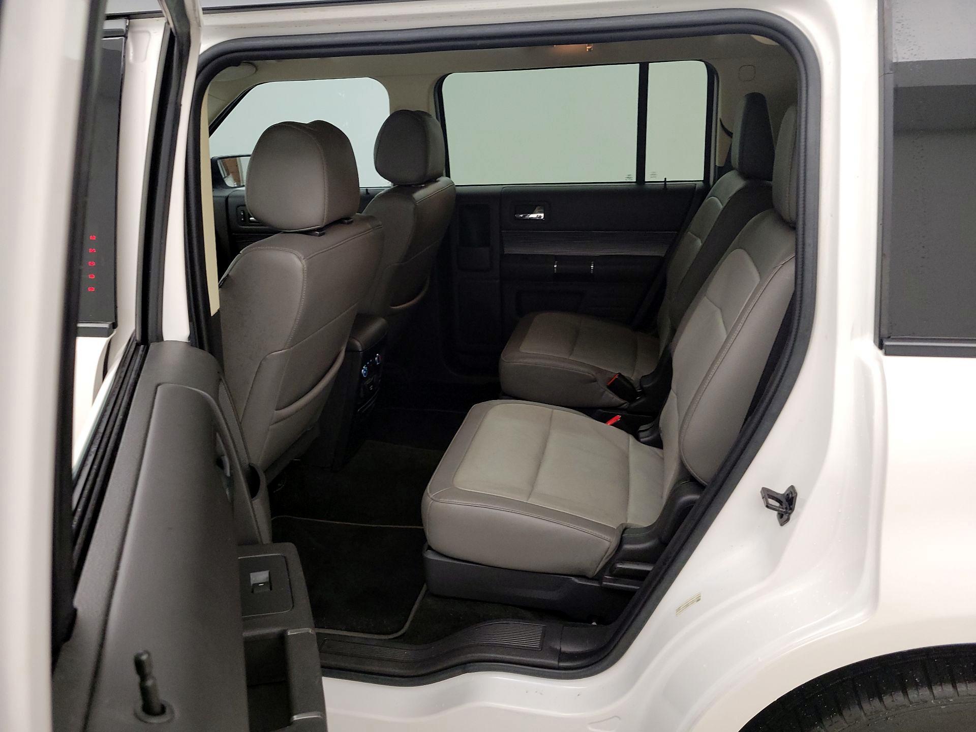 Thumbnail: 2016 Ford Flex - 20