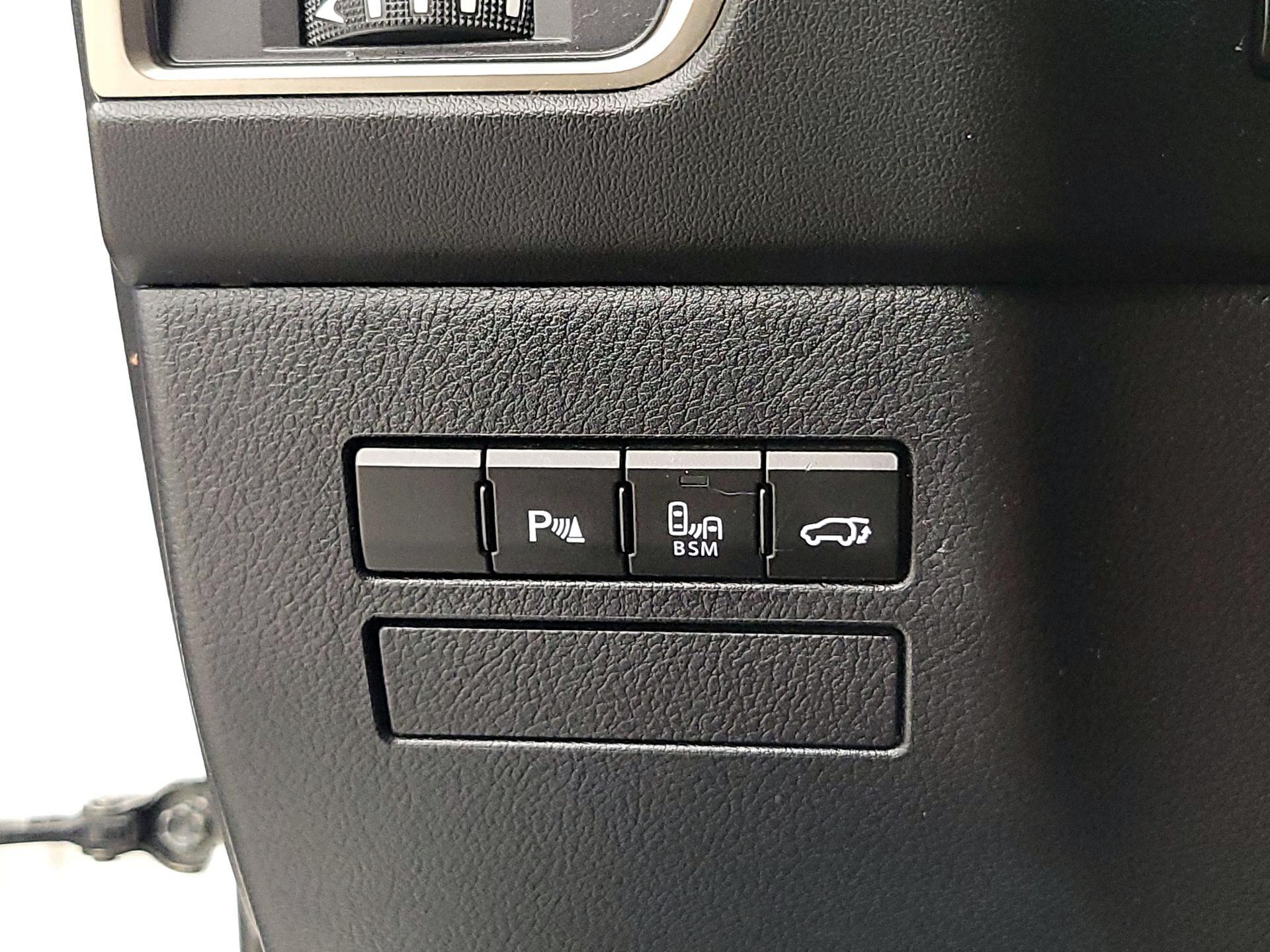 Thumbnail: 2015 Lexus NX - 13