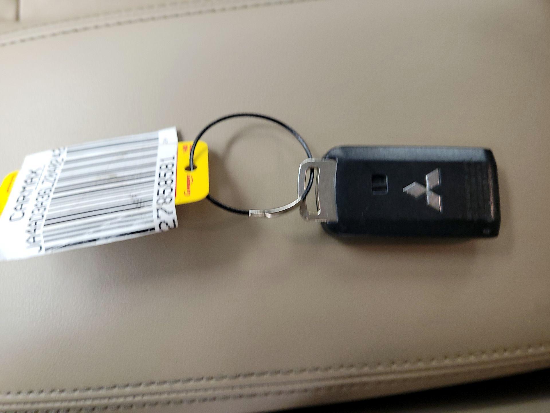 Thumbnail: 2020 Mitsubishi Outlander - 18