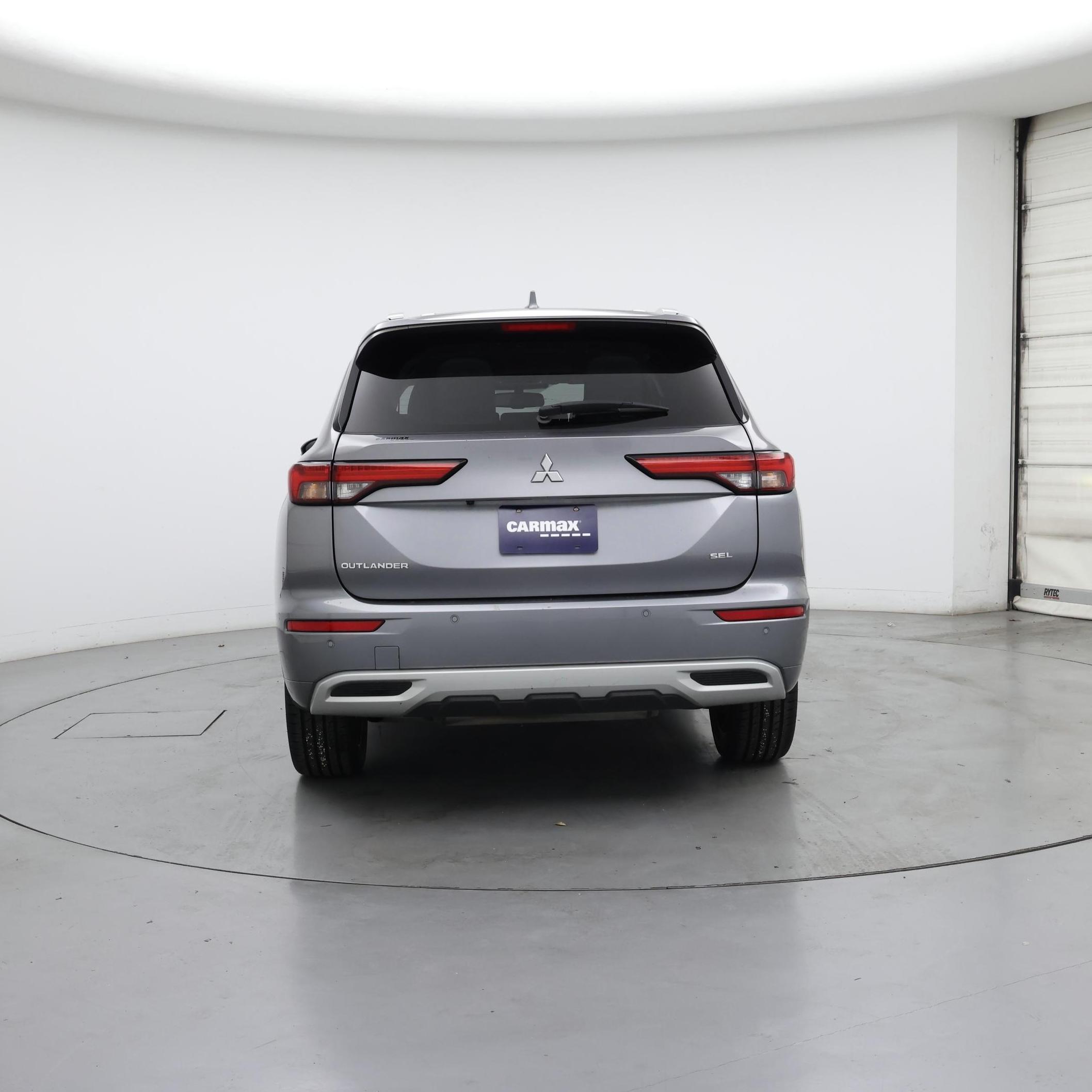 Thumbnail: 2023 Mitsubishi Outlander - 6