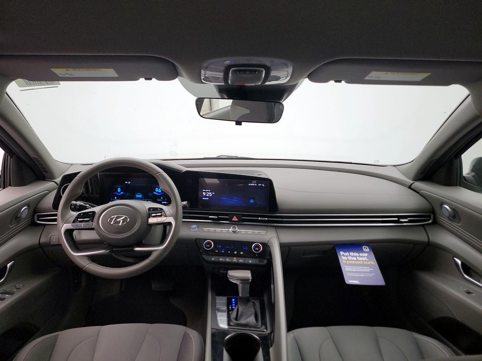 Thumbnail: 2023 Hyundai Elantra - 9