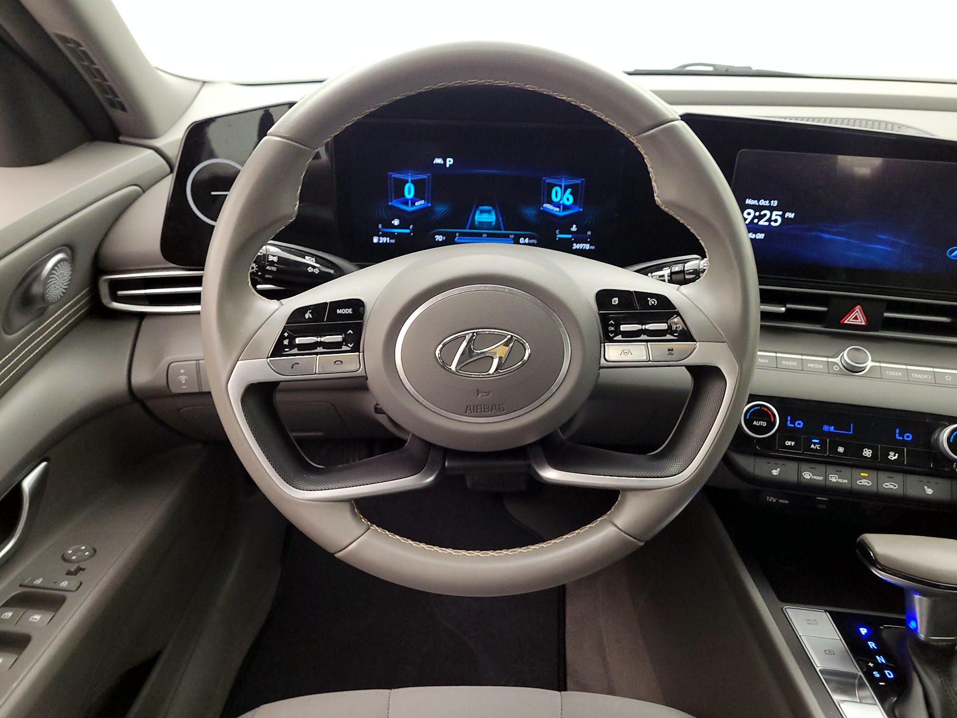 Thumbnail: 2023 Hyundai Elantra - 10
