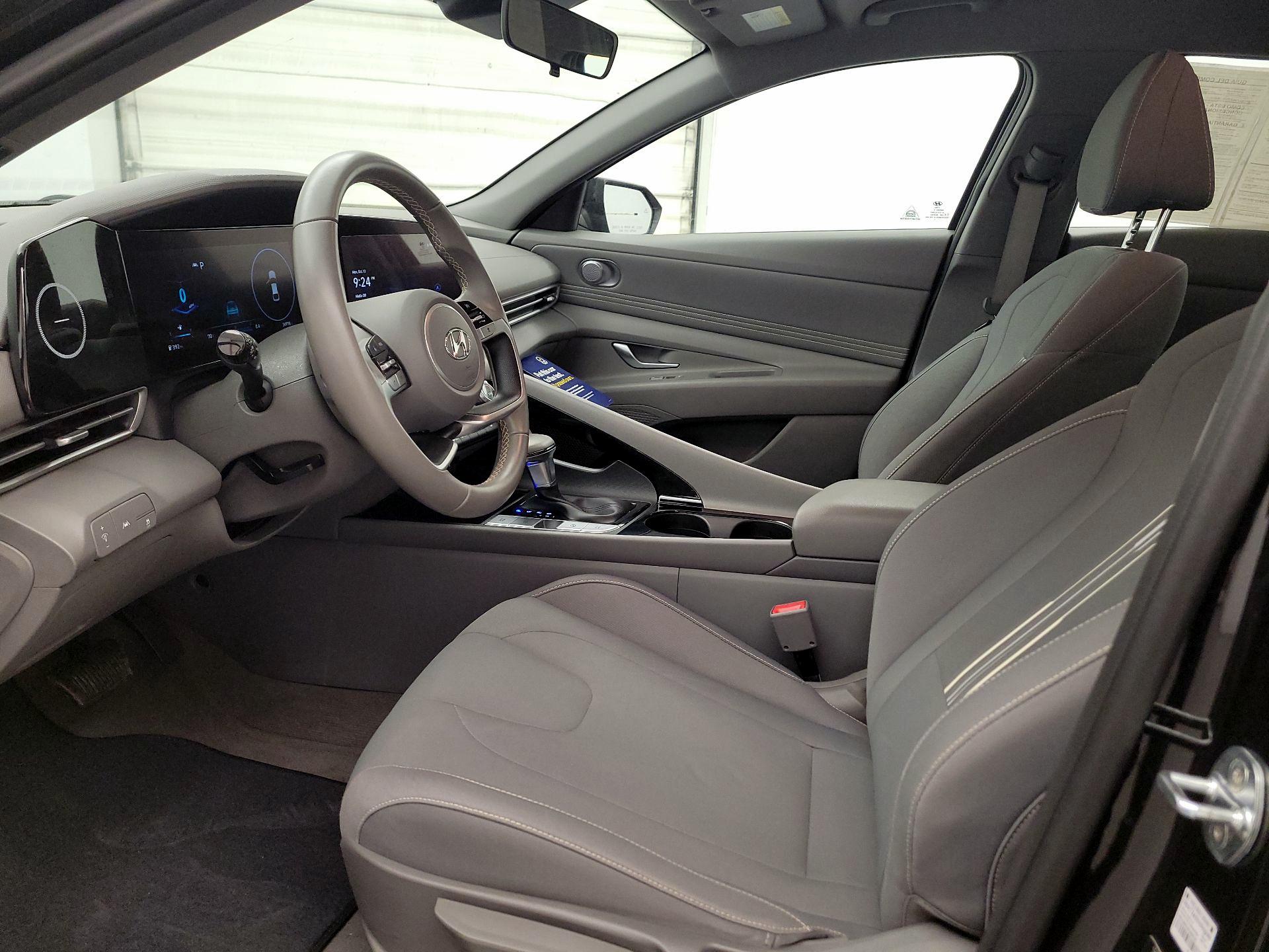 Thumbnail: 2023 Hyundai Elantra - 11