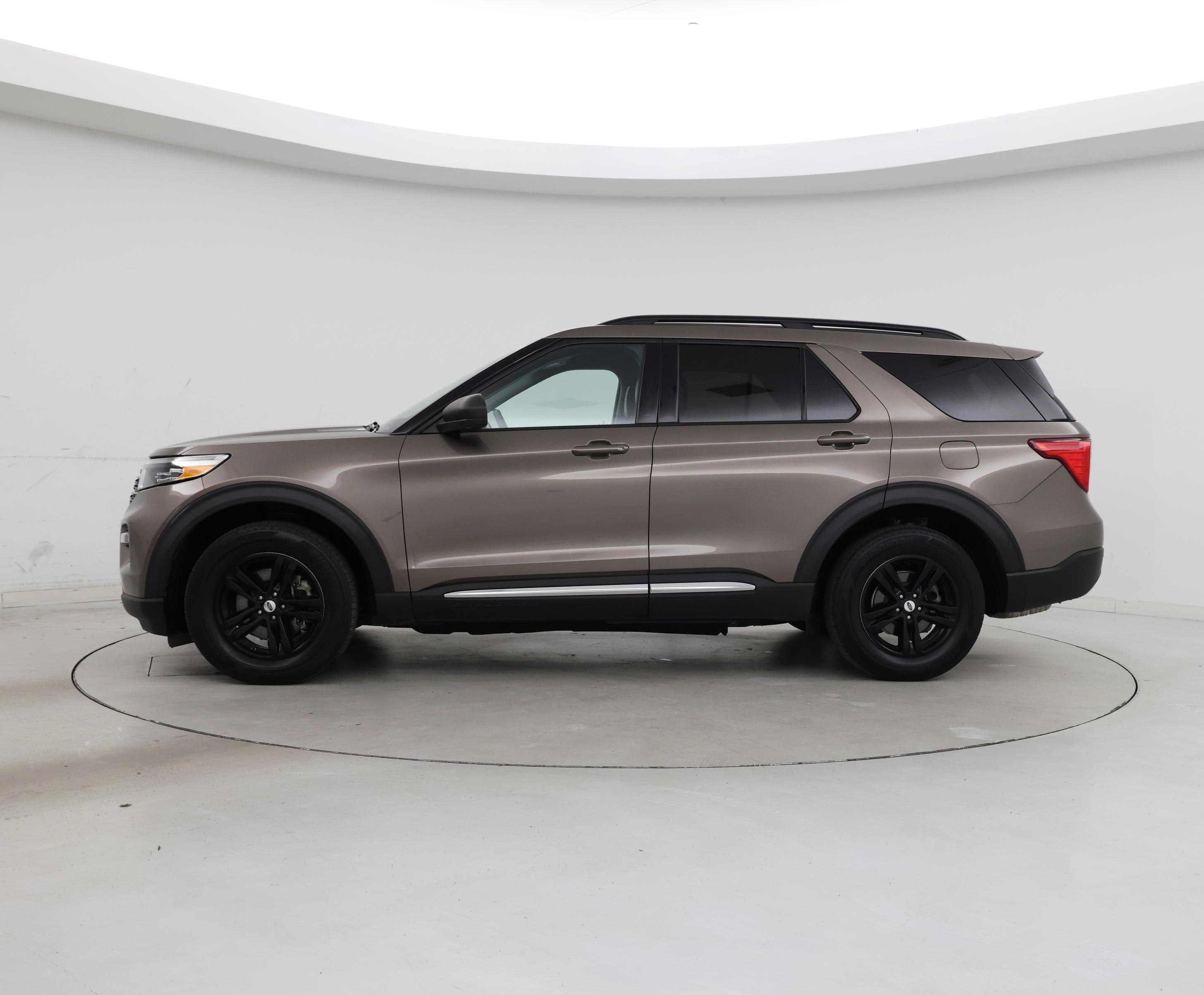 Thumbnail: 2021 Ford Explorer - 3