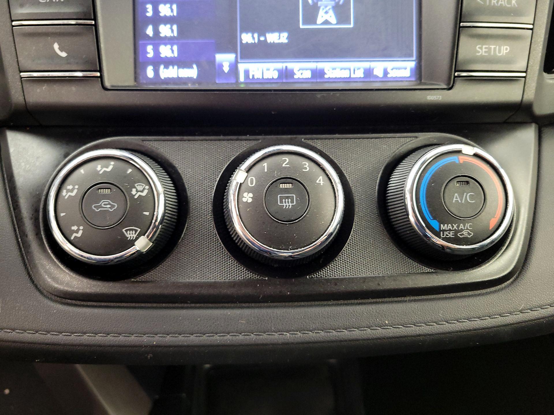 Thumbnail: 2017 Toyota RAV4 - 16