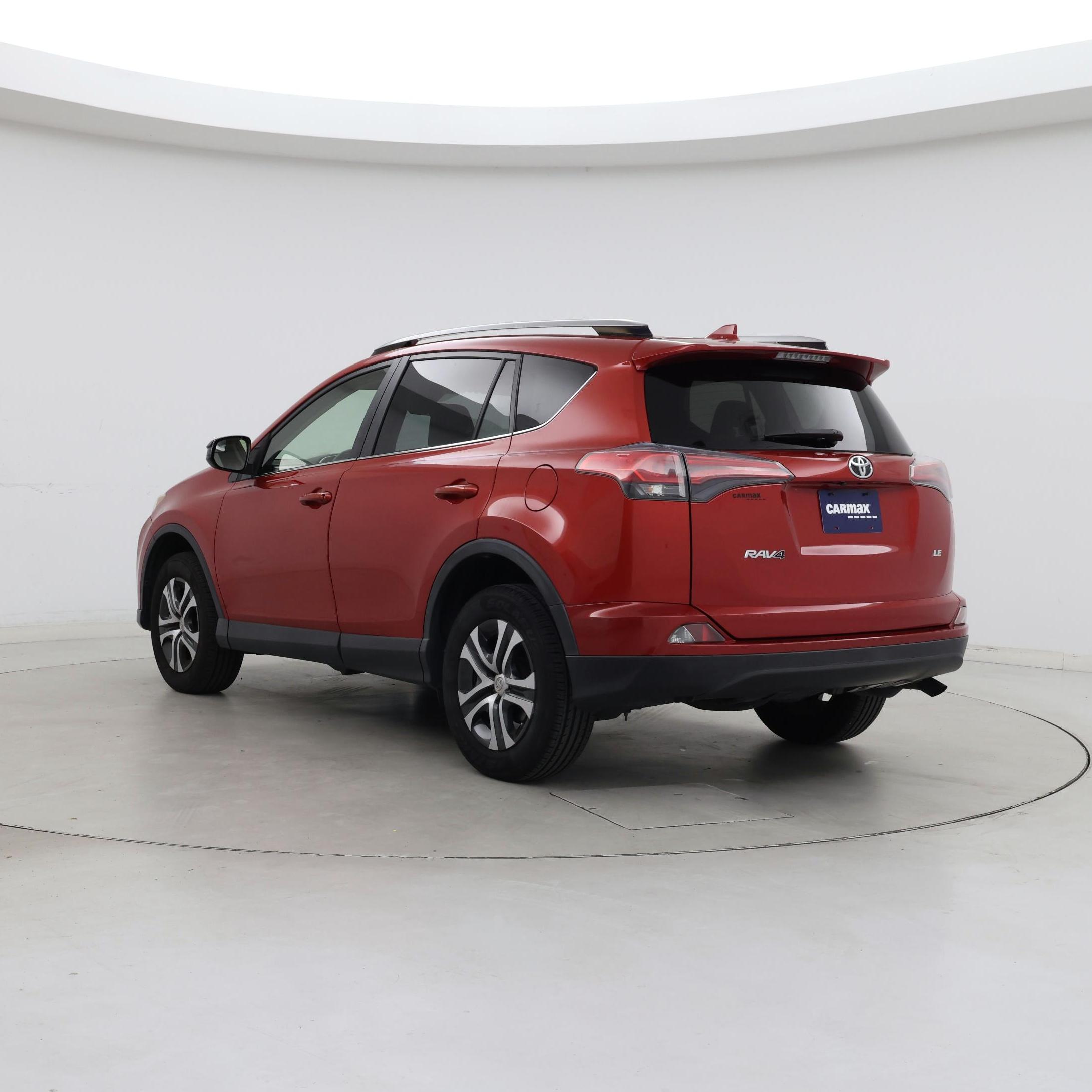 Thumbnail: 2017 Toyota RAV4 - 2