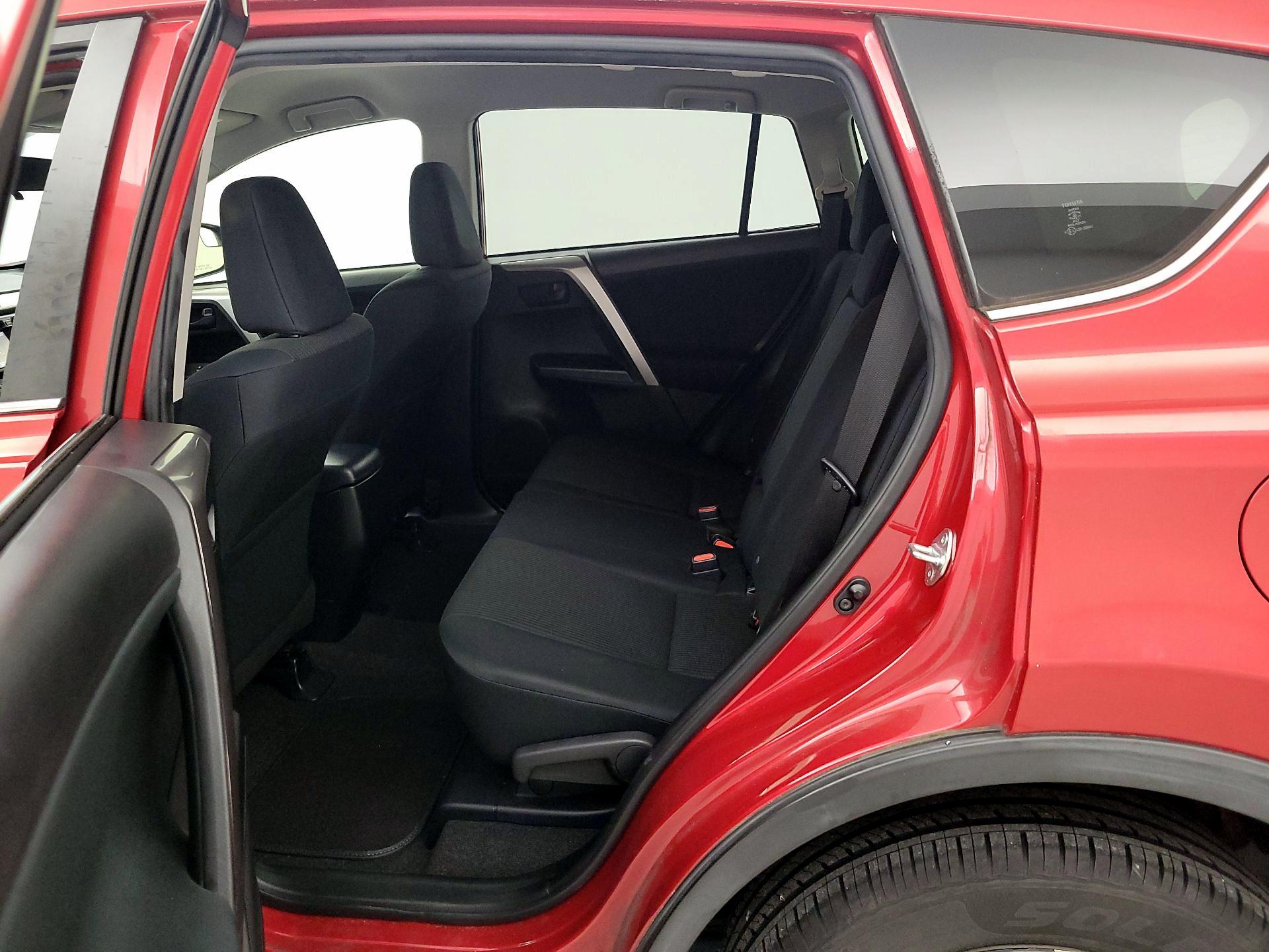 Thumbnail: 2017 Toyota RAV4 - 19