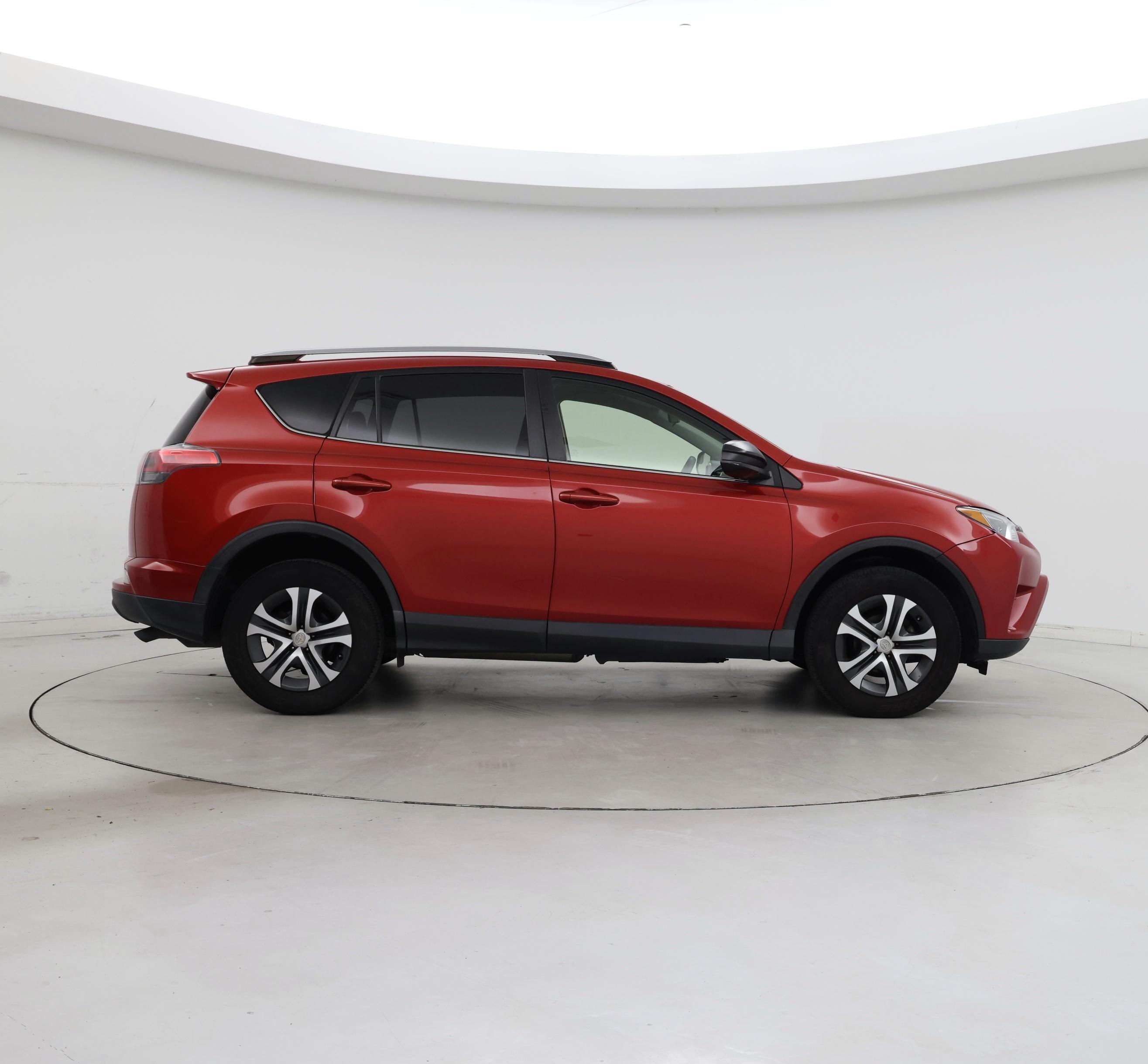 Thumbnail: 2017 Toyota RAV4 - 7