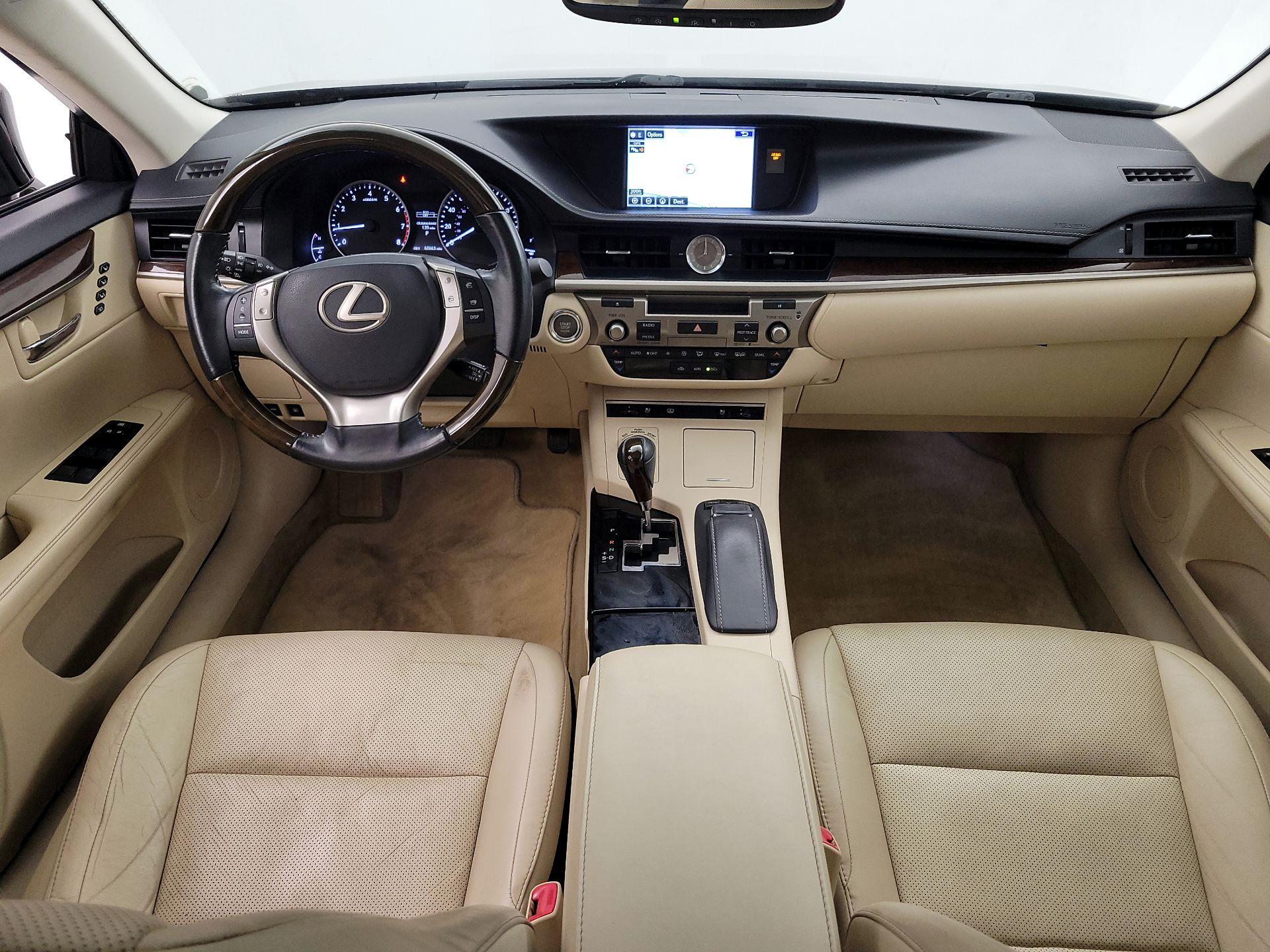 Thumbnail: 2015 Lexus ES - 9