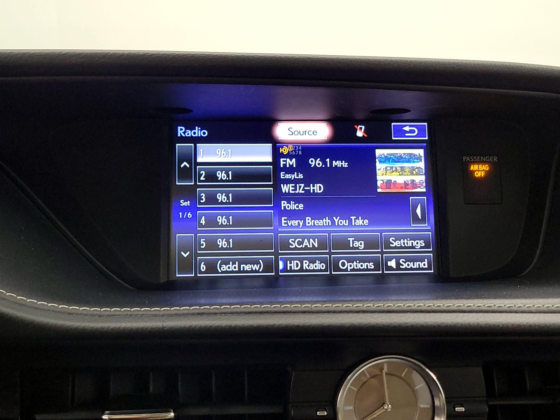 Thumbnail: 2015 Lexus ES - 16