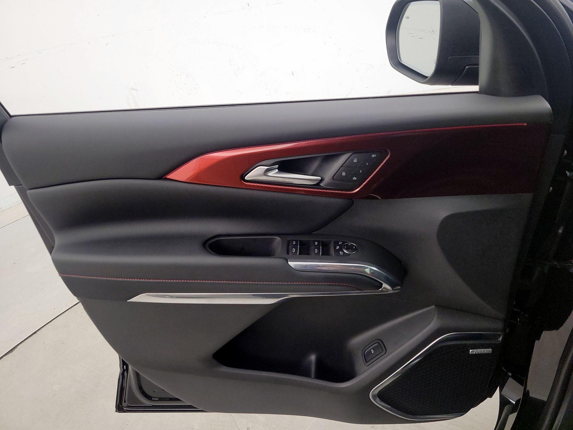 Thumbnail: 2025 Chevrolet Traverse - 12