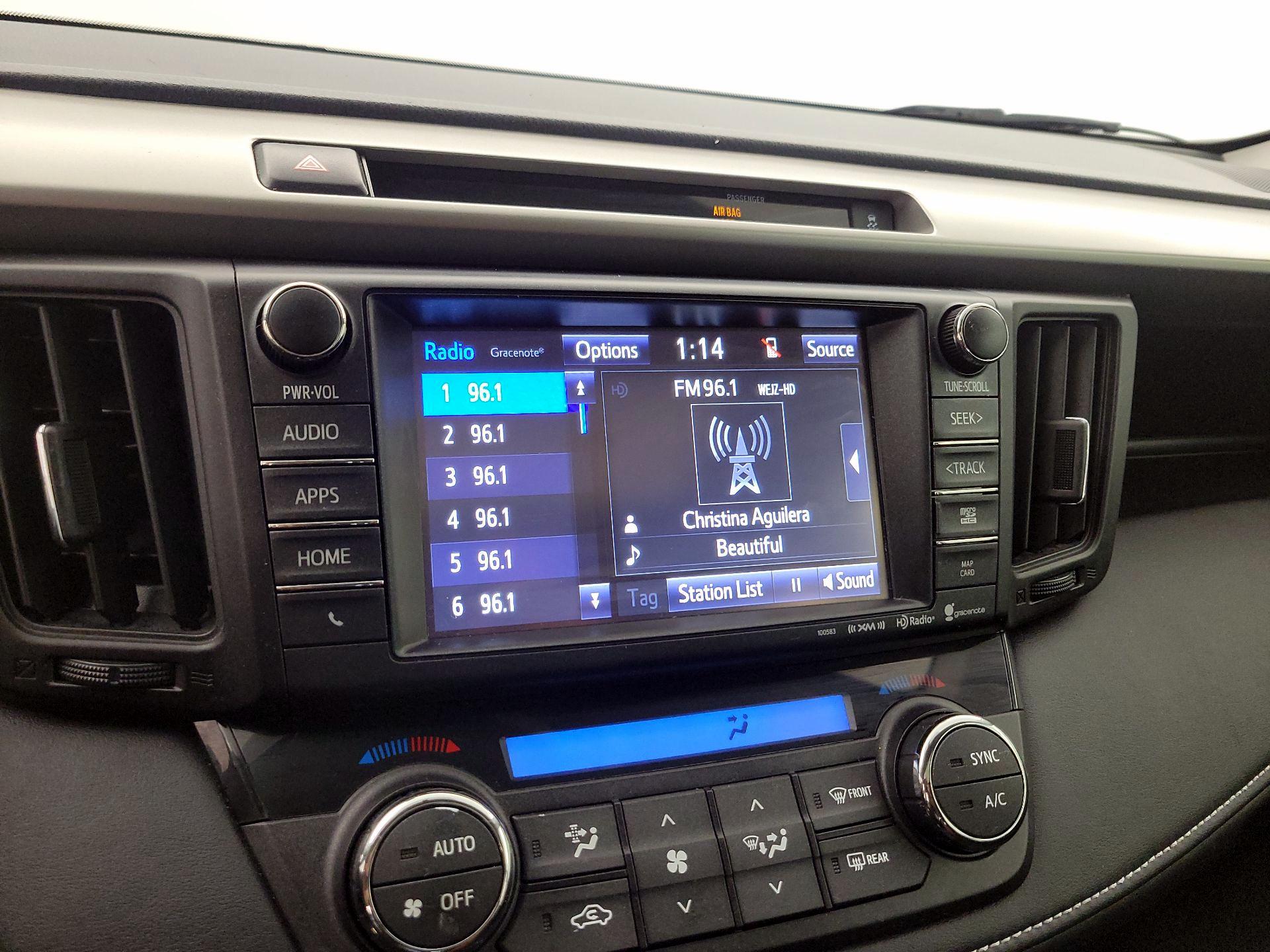 Thumbnail: 2016 Toyota RAV4 - 16