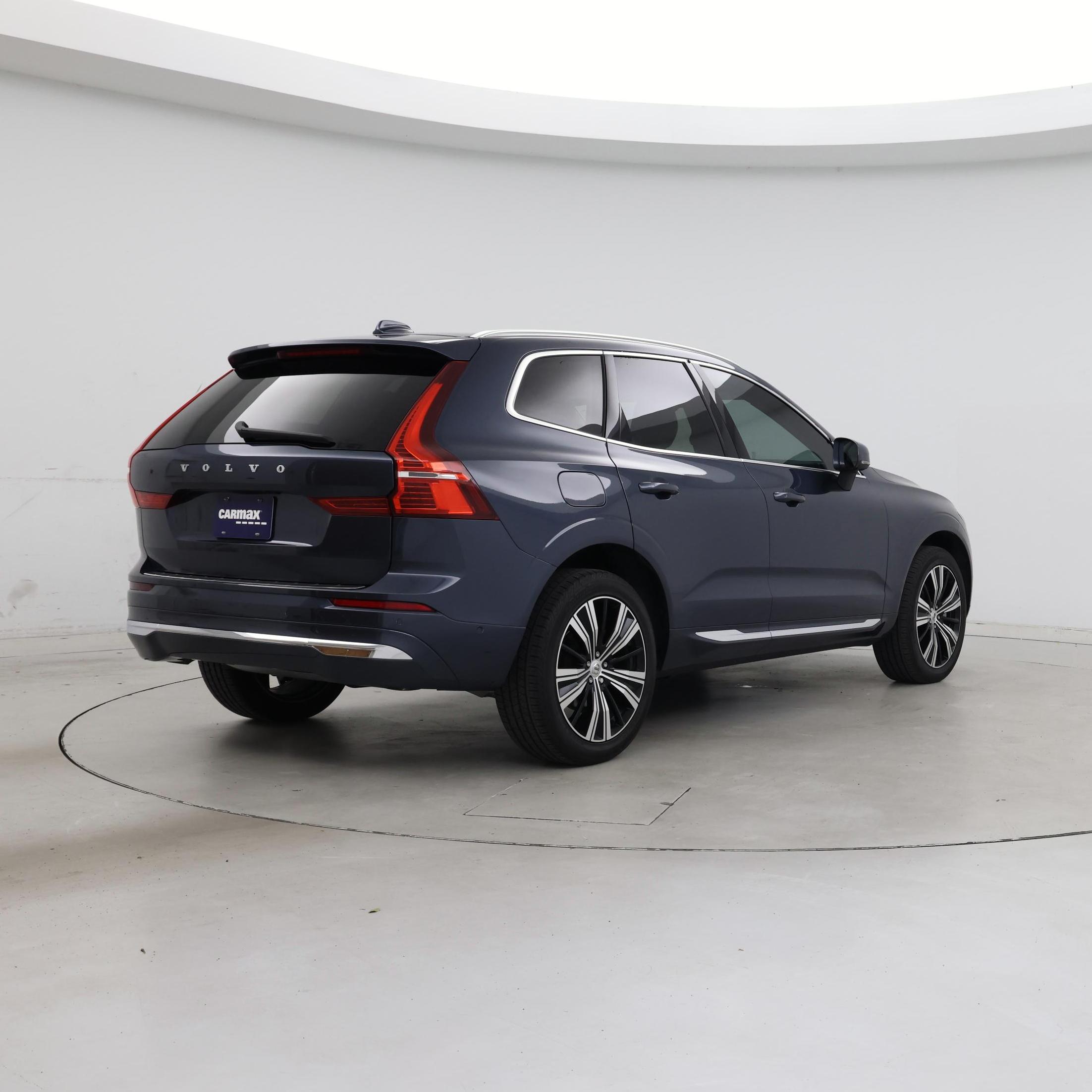 Thumbnail: 2022 Volvo XC60 - 8