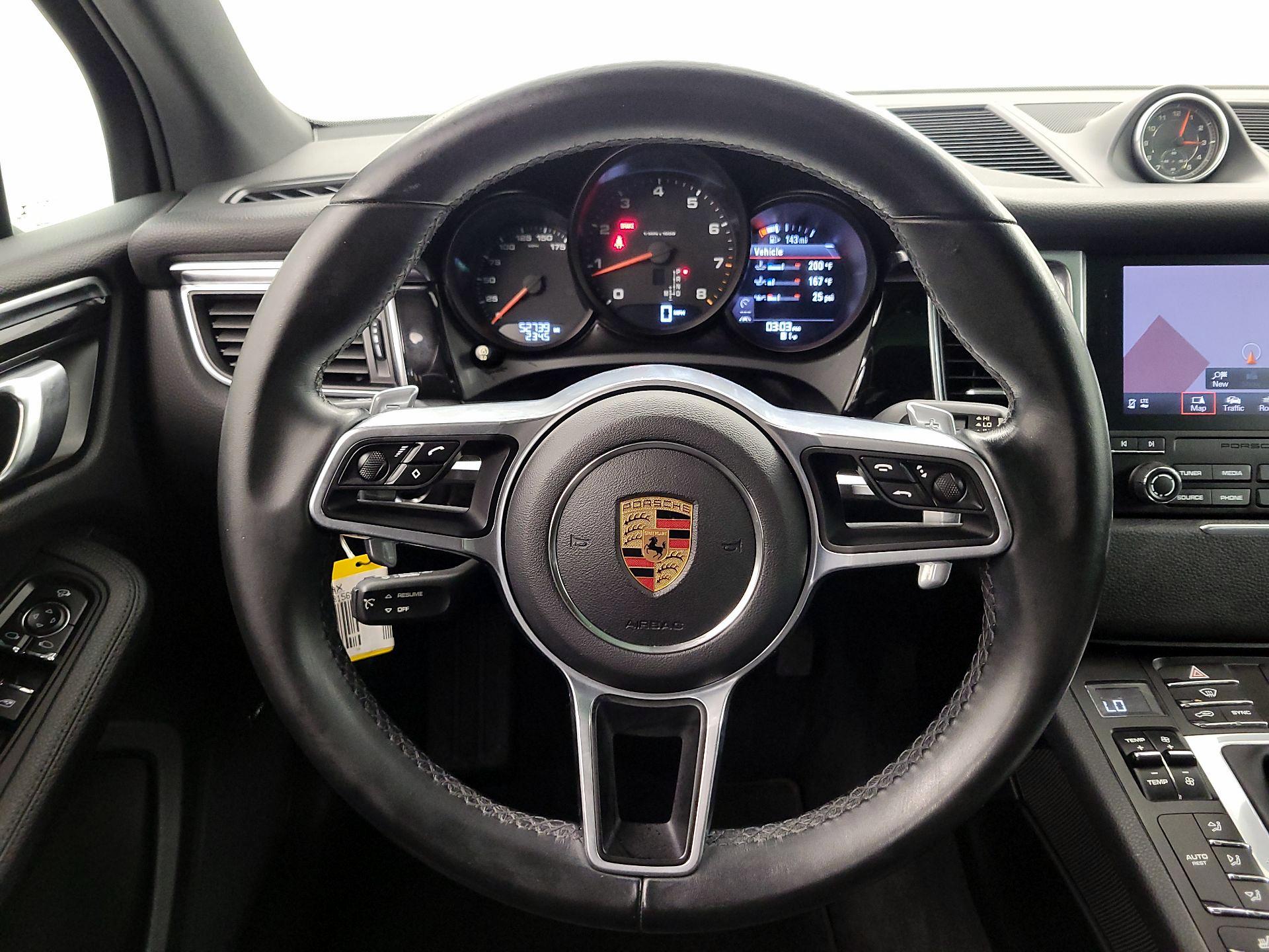 Thumbnail: 2018 Porsche Macan - 10