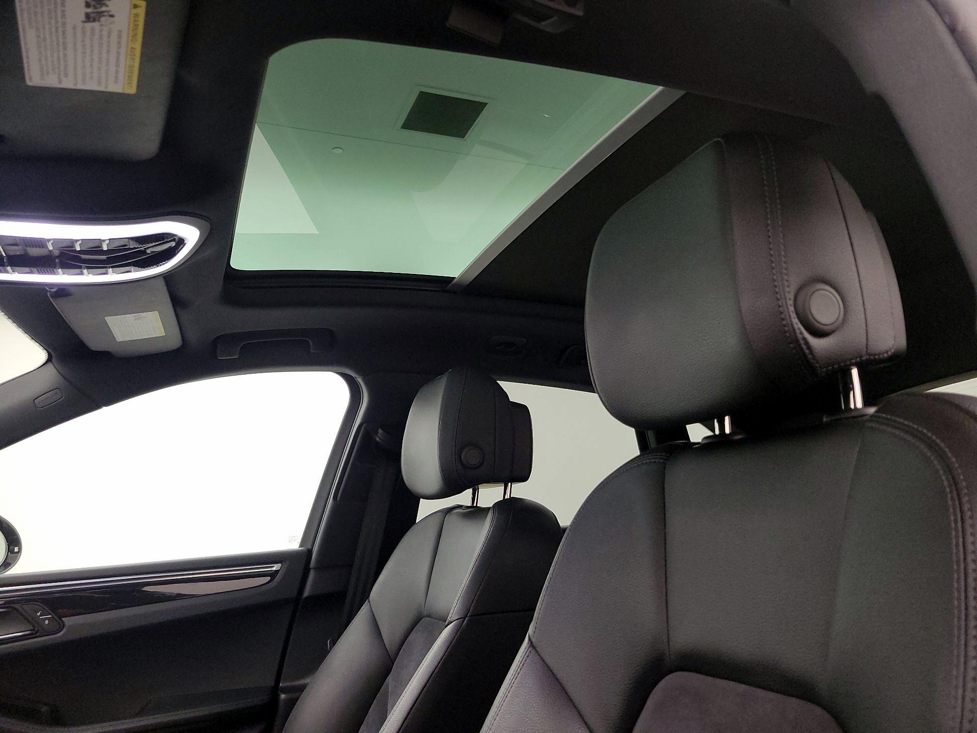 Thumbnail: 2018 Porsche Macan - 20