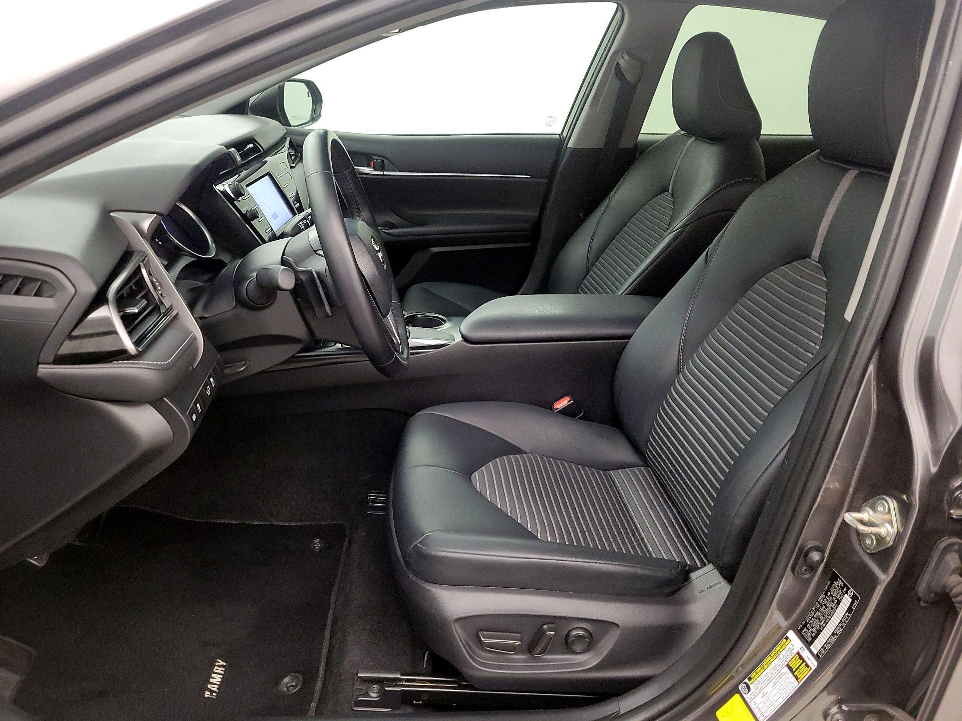 Thumbnail: 2019 Toyota Camry - 11