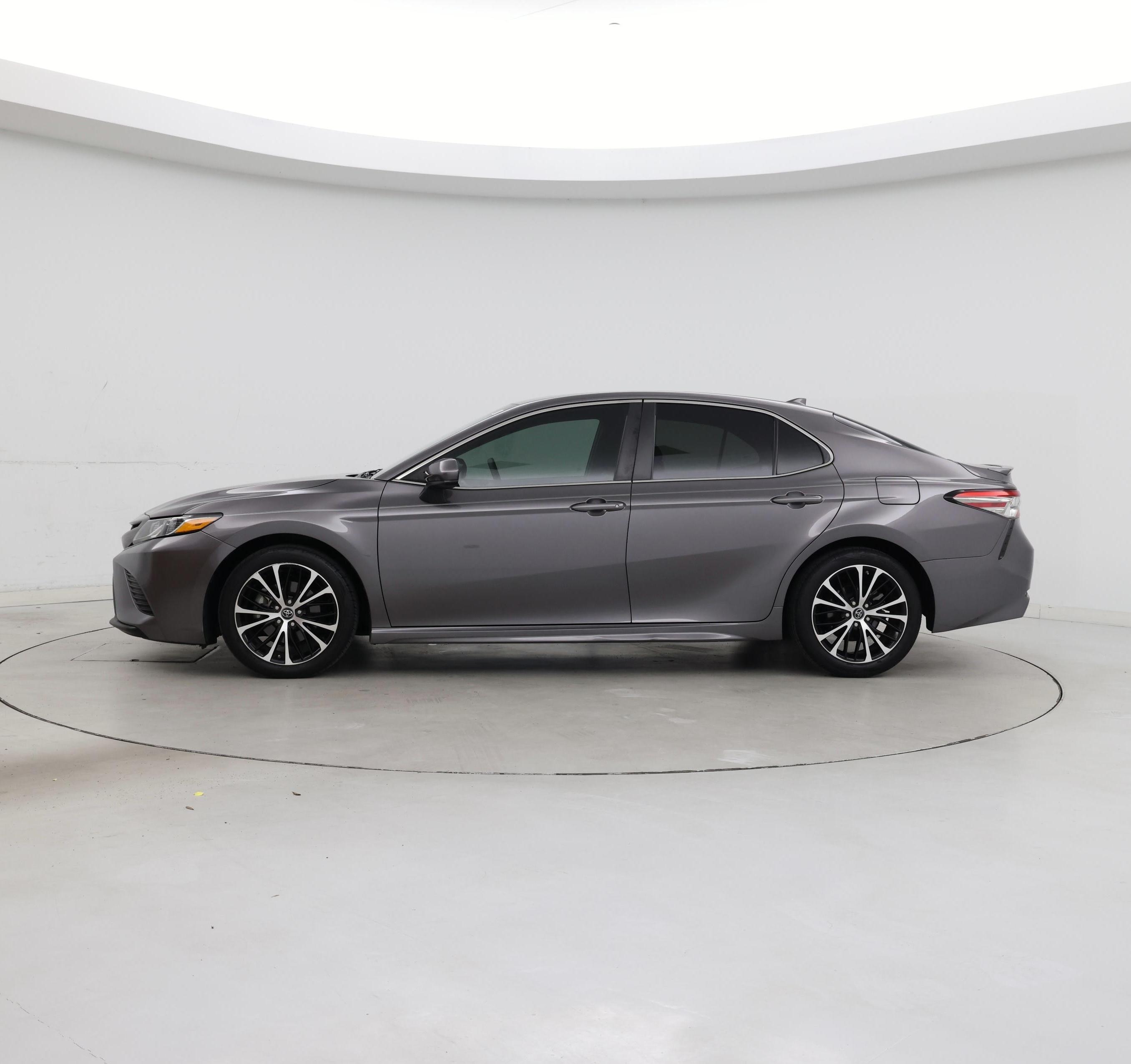 Thumbnail: 2019 Toyota Camry - 3