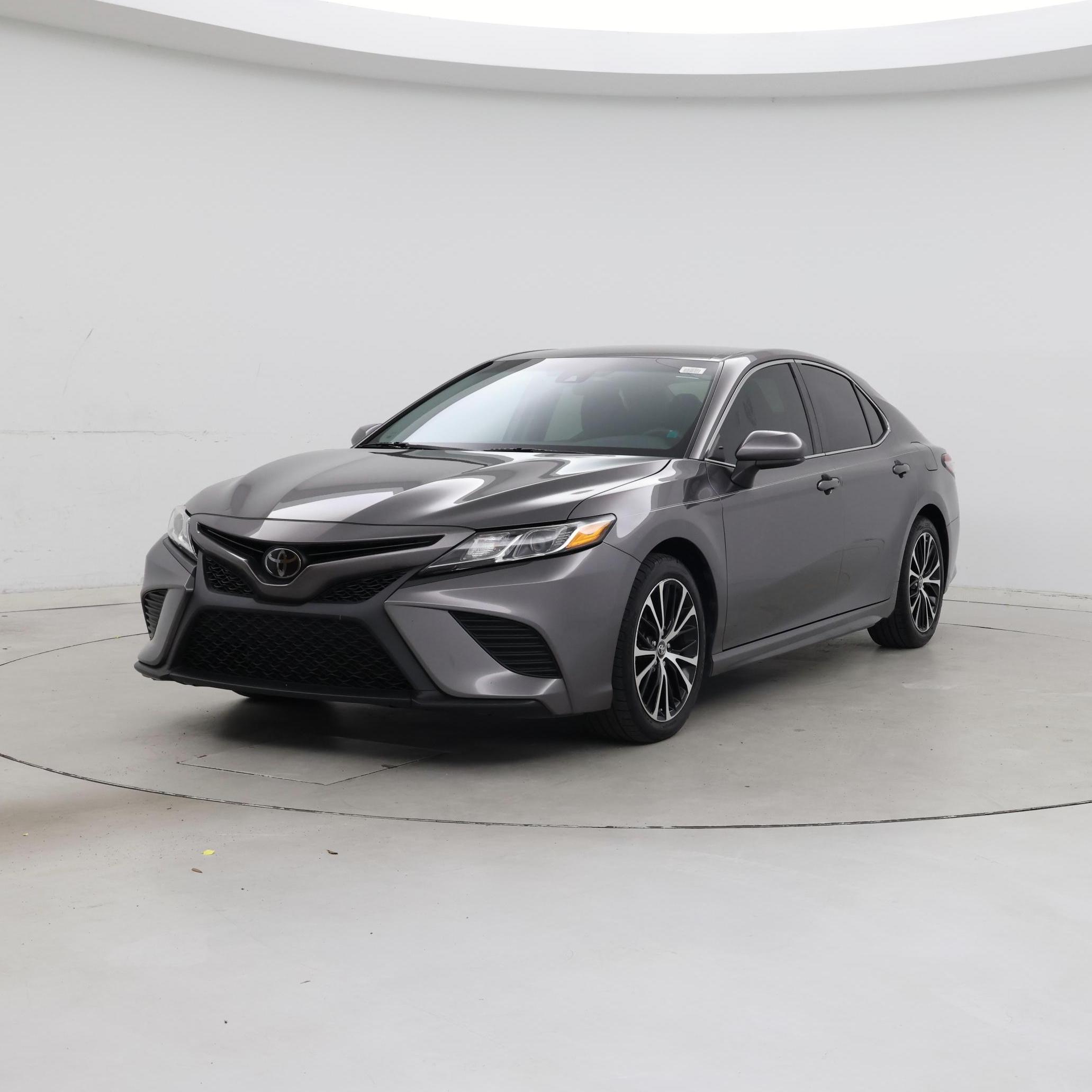 Thumbnail: 2019 Toyota Camry - 4