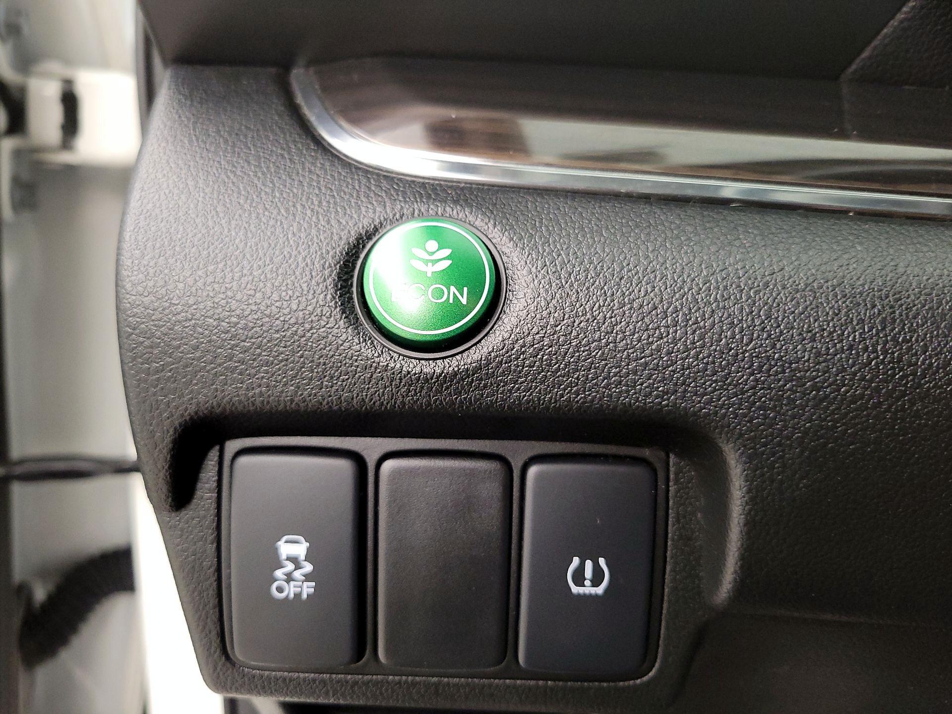 Thumbnail: 2016 Honda CR-V - 13