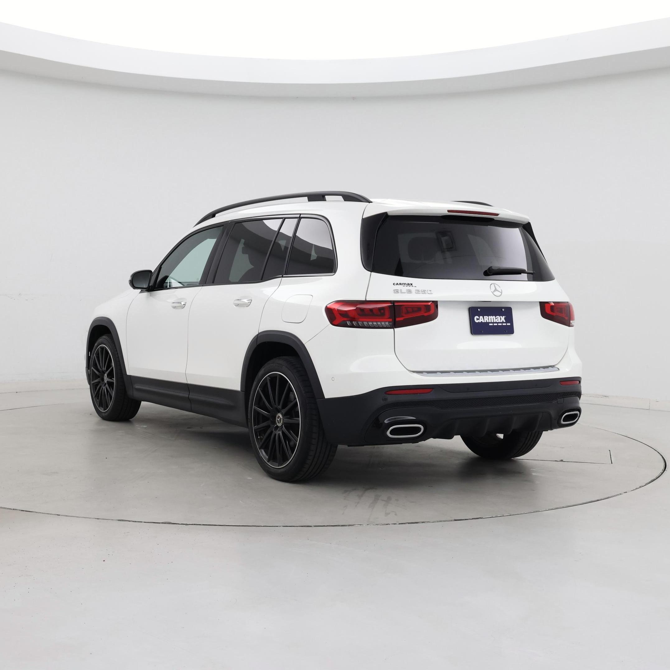 Thumbnail: 2023 Mercedes-Benz GLB - 2