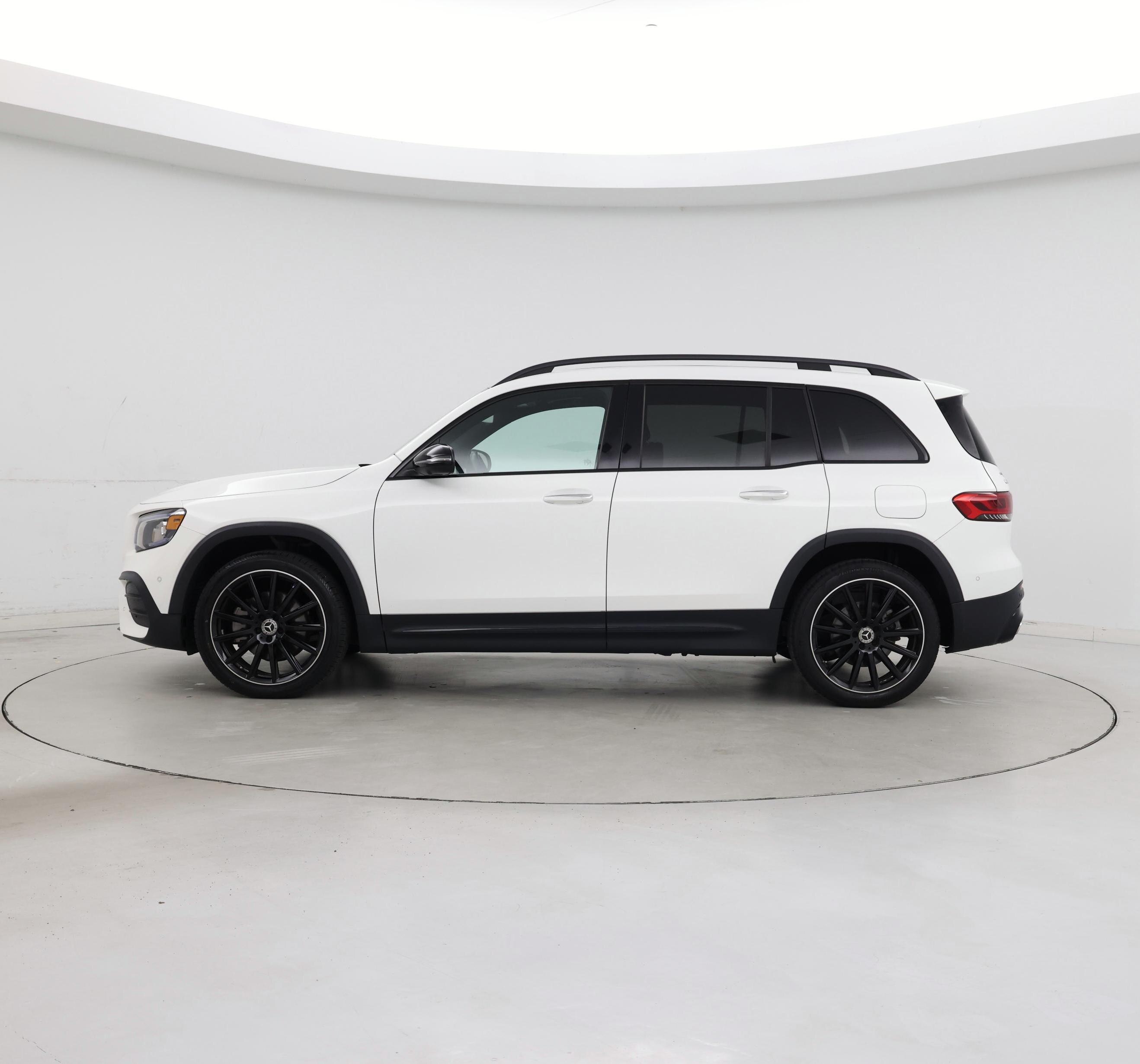 Thumbnail: 2023 Mercedes-Benz GLB - 3
