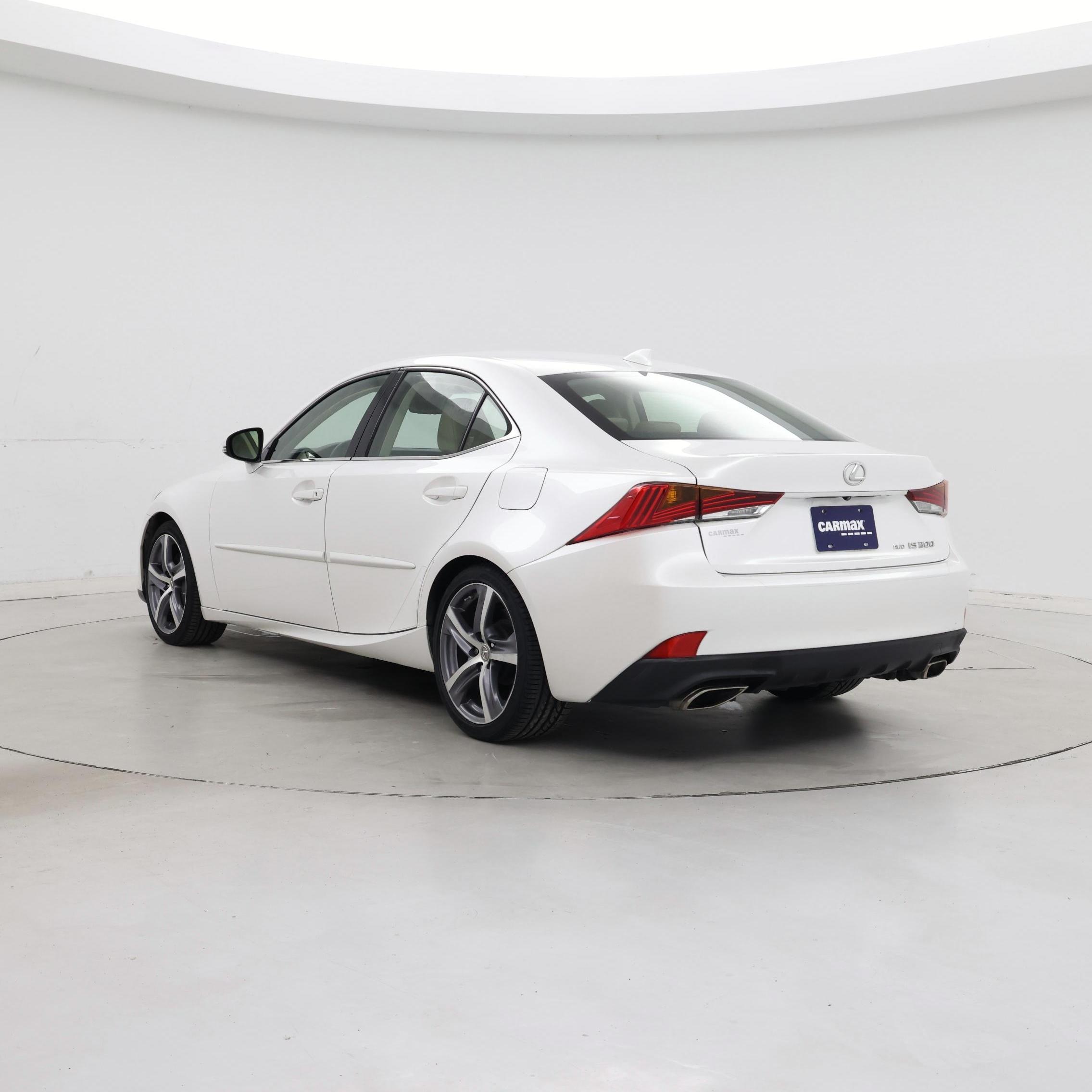 Thumbnail: 2018 Lexus IS - 2