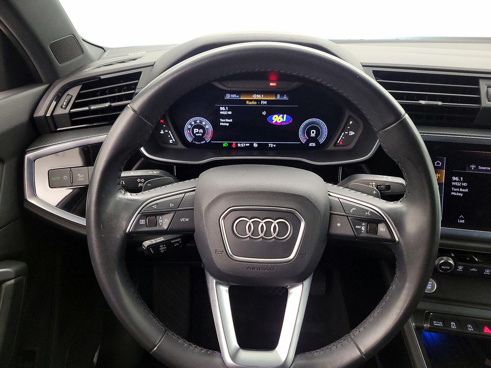Thumbnail: 2020 Audi Q3 - 10