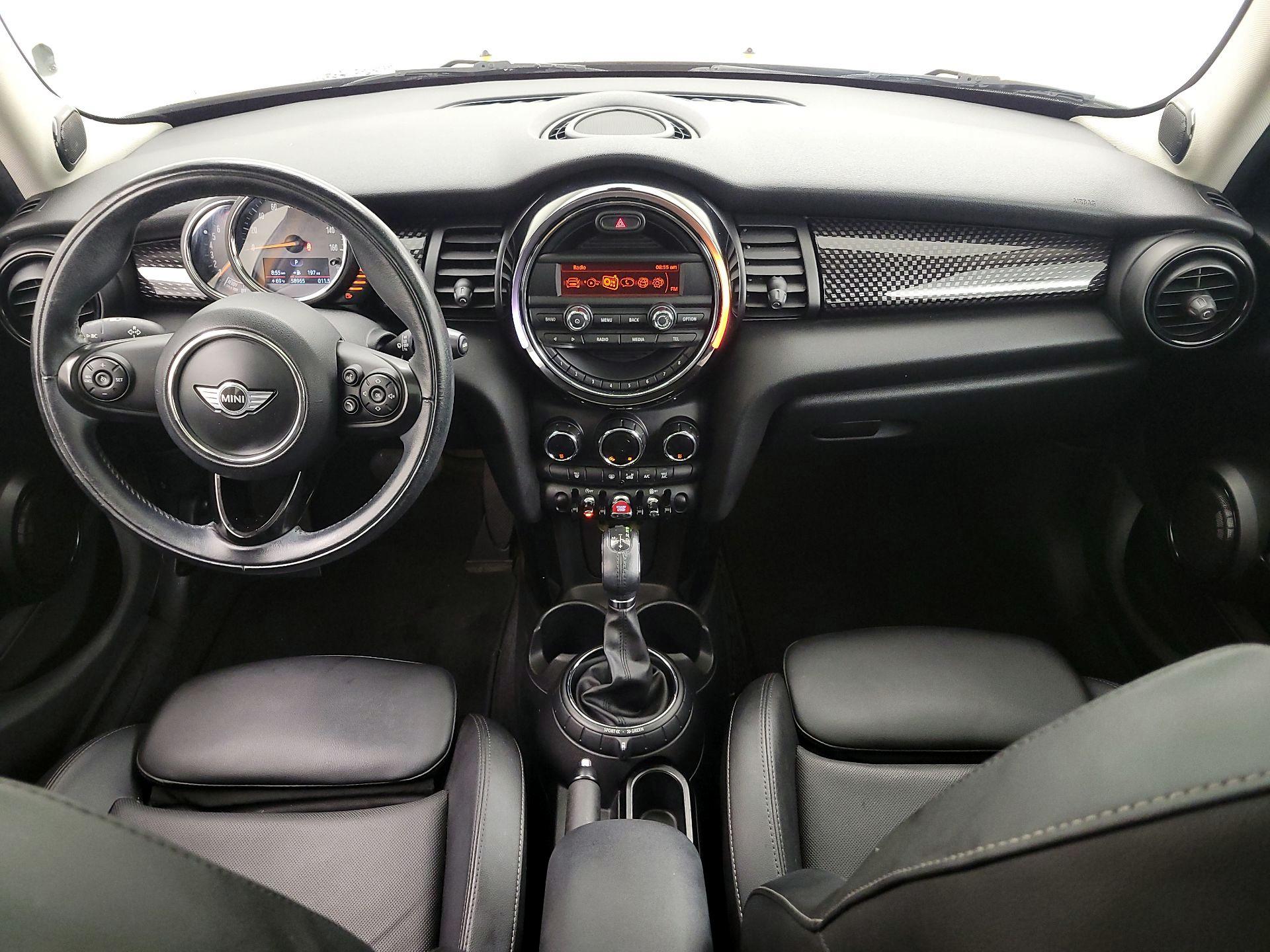 Thumbnail: 2016 MINI Cooper Hardtop - 9
