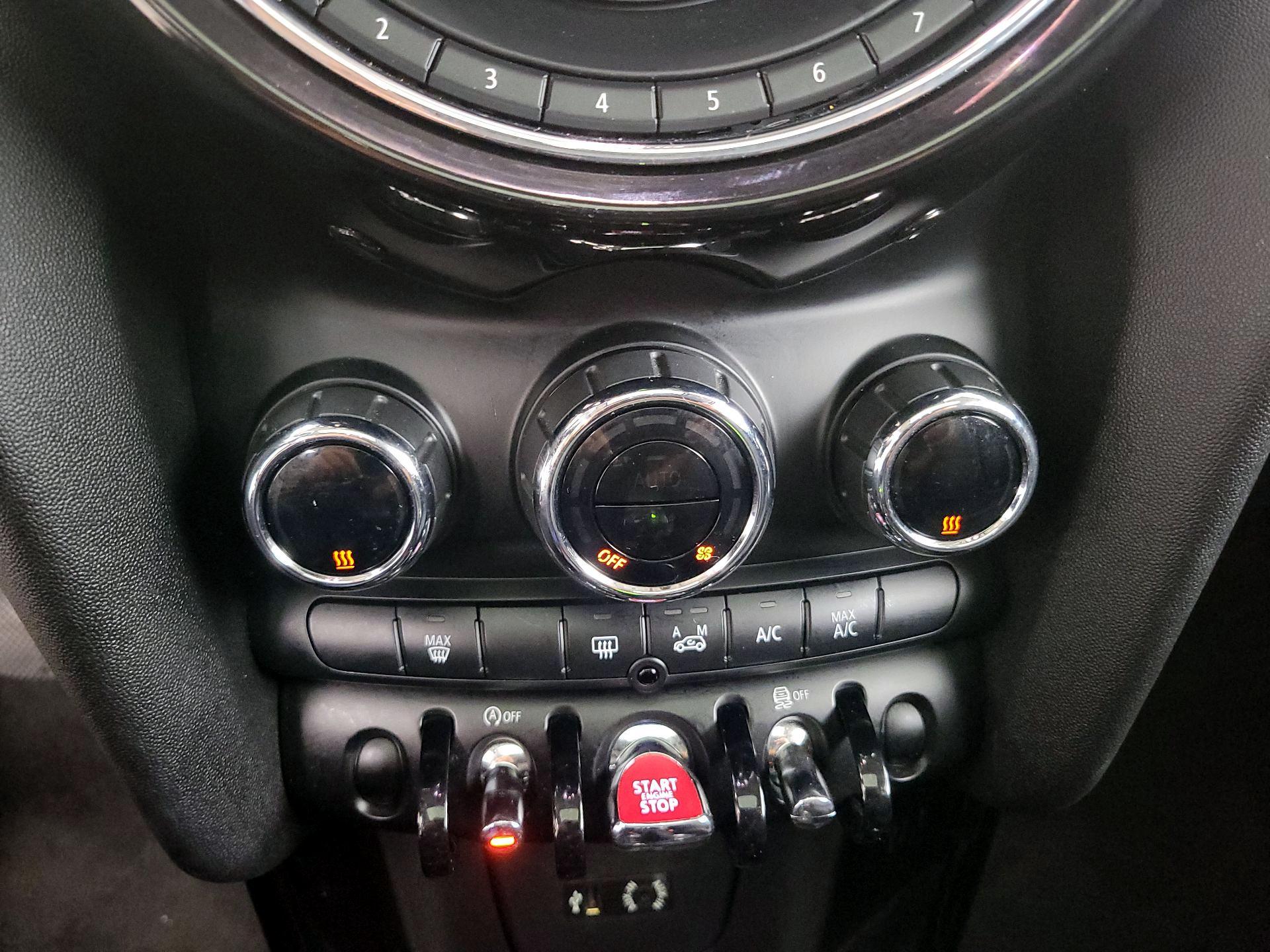 Thumbnail: 2016 MINI Cooper Hardtop - 15