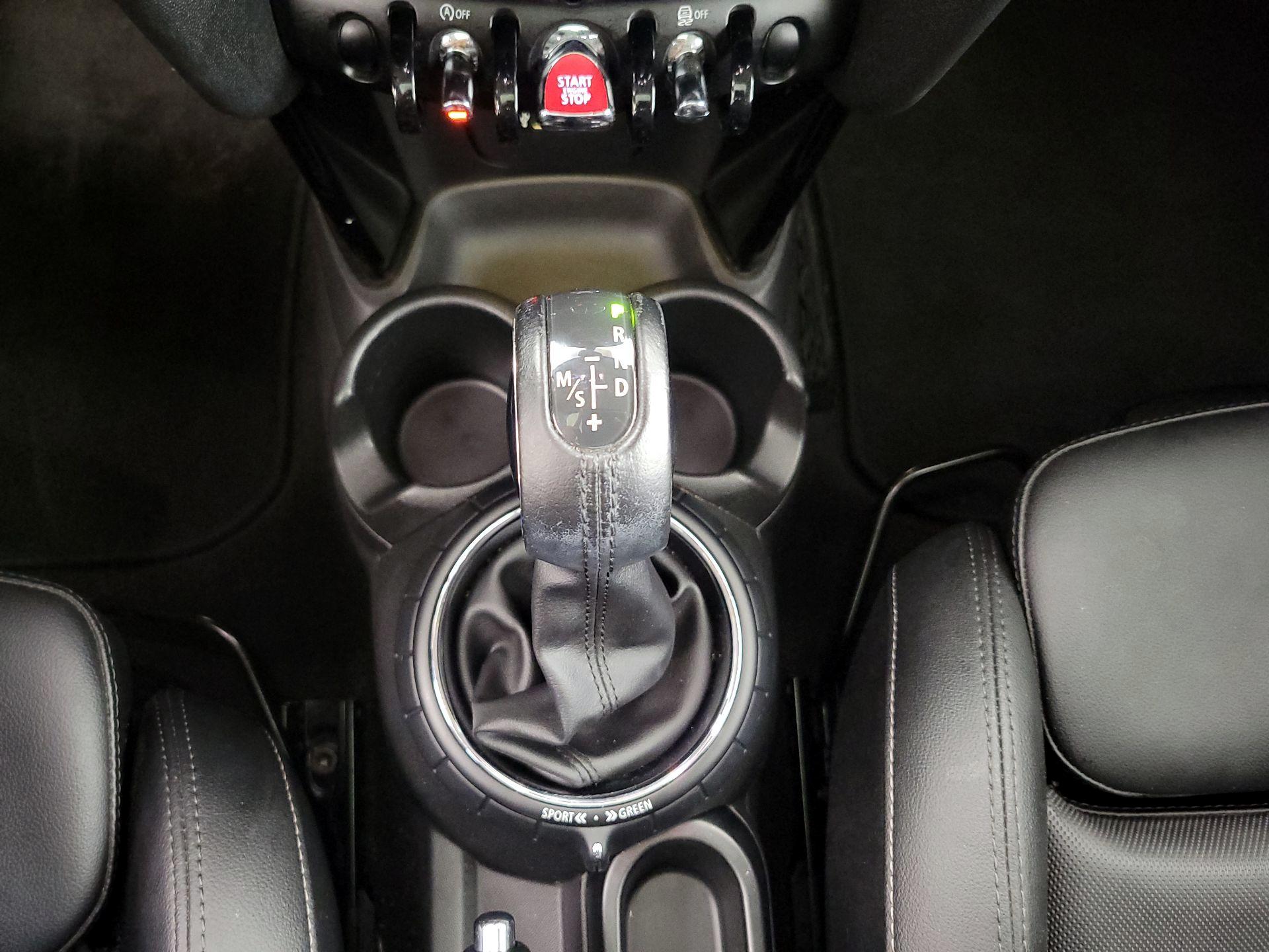 Thumbnail: 2016 MINI Cooper Hardtop - 16