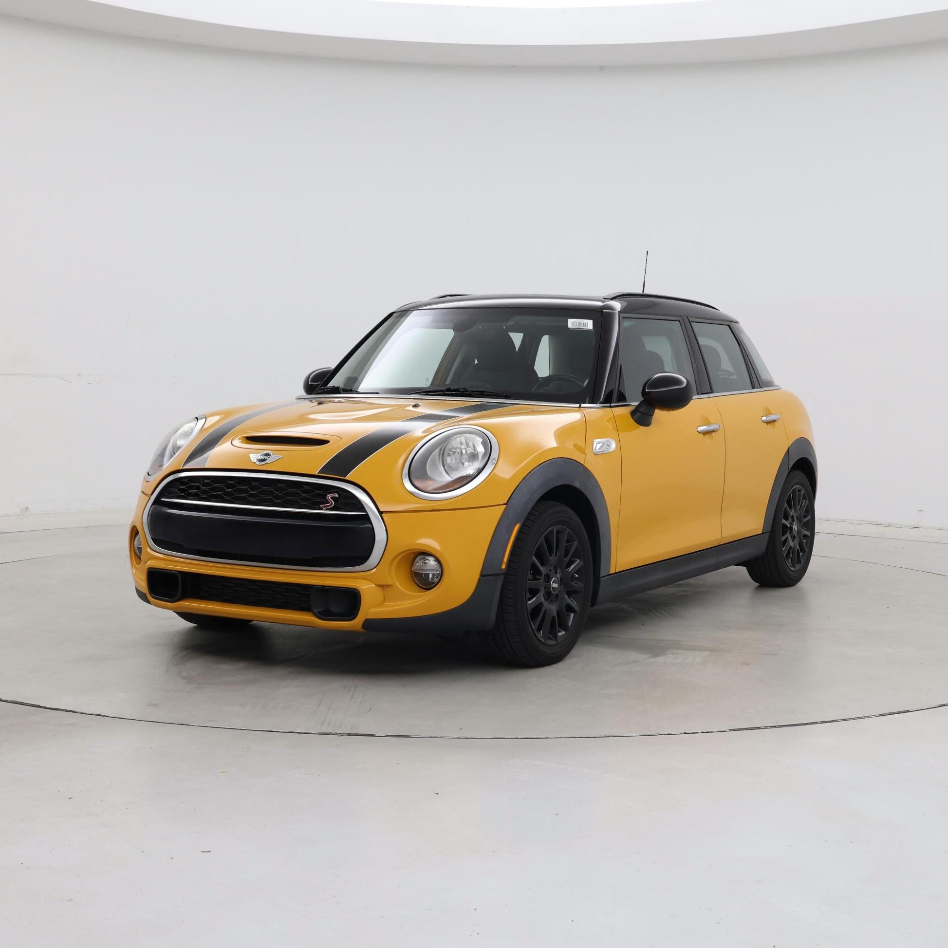 Thumbnail: 2016 MINI Cooper Hardtop - 4