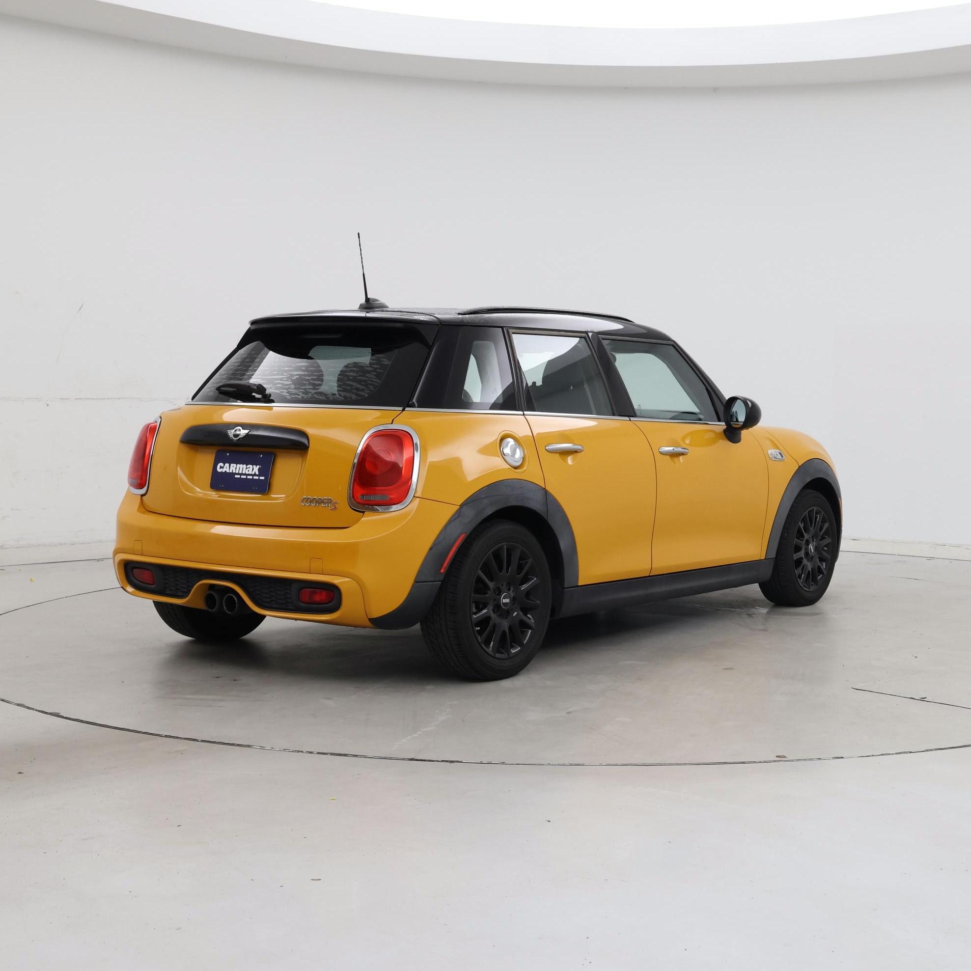Thumbnail: 2016 MINI Cooper Hardtop - 8