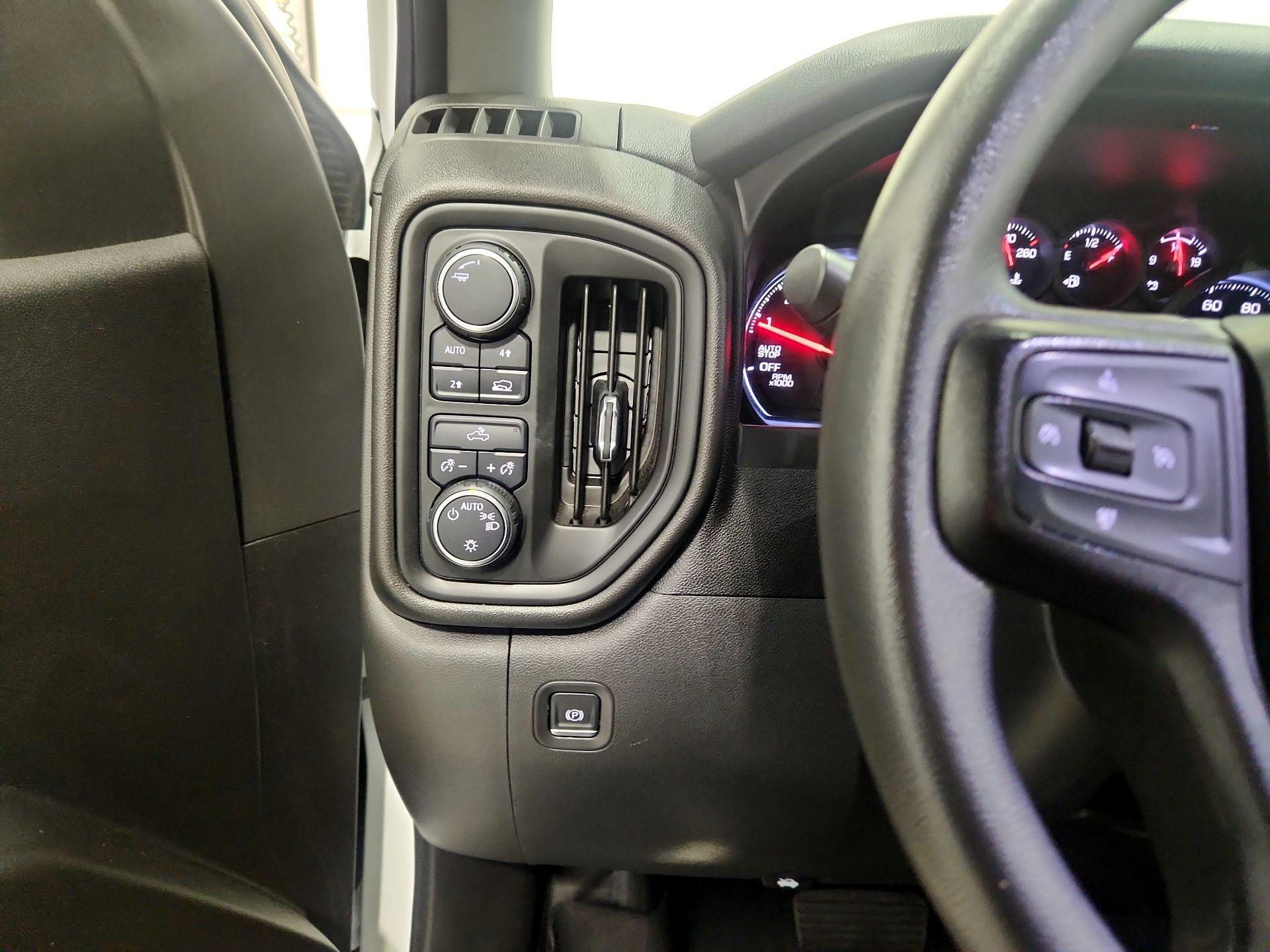 Thumbnail: 2021 Chevrolet Silverado 1500 - 13