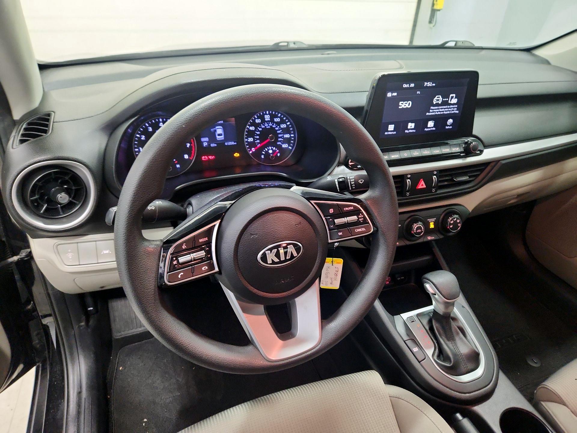 Thumbnail: 2020 Kia Forte - 9
