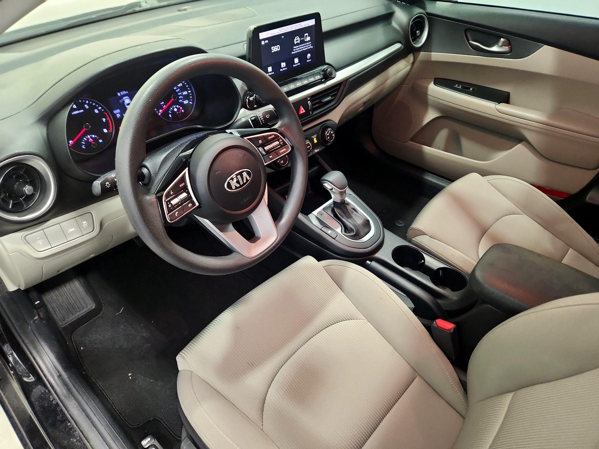 Thumbnail: 2020 Kia Forte - 11