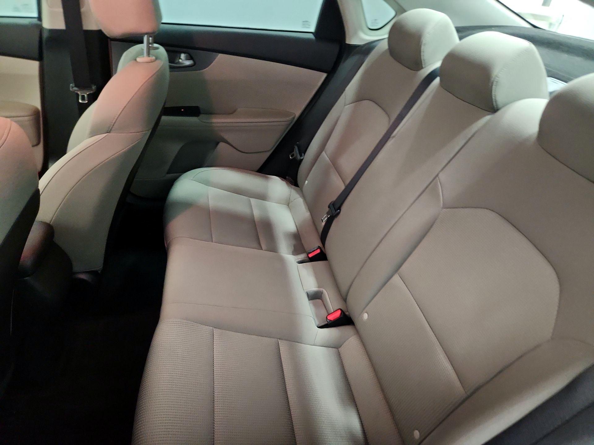 Thumbnail: 2020 Kia Forte - 19