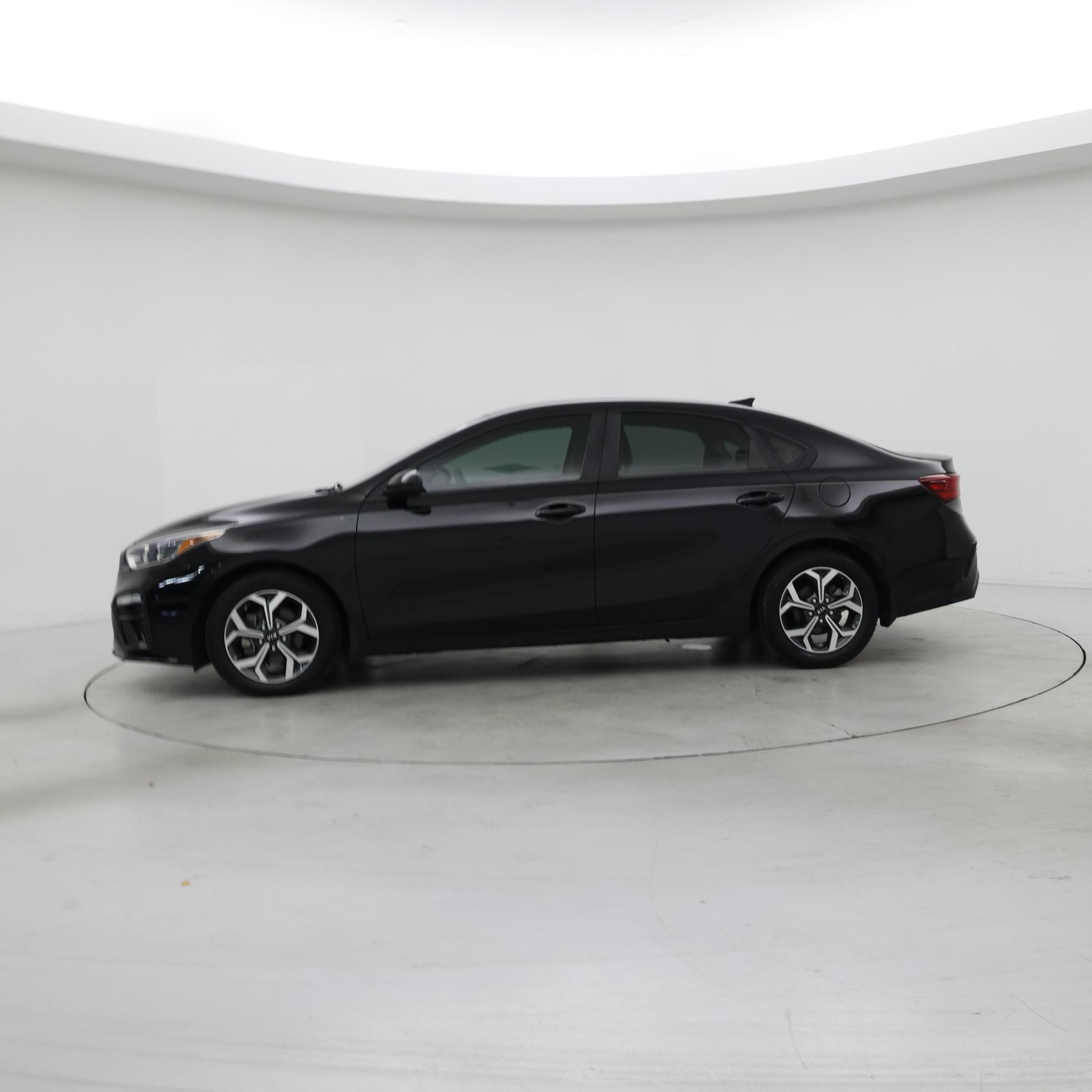 Thumbnail: 2020 Kia Forte - 3