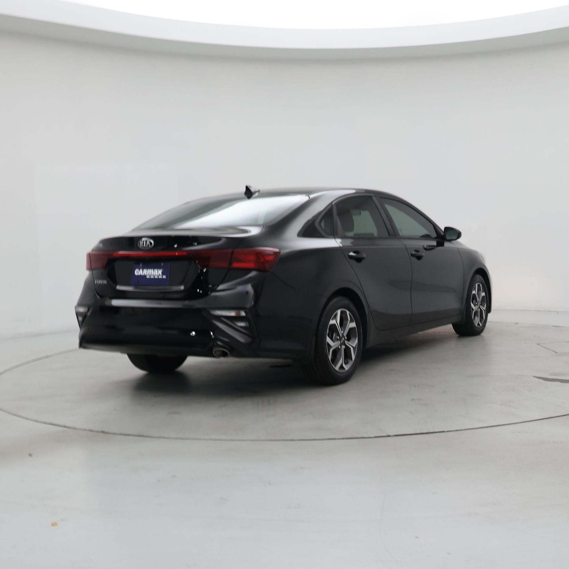 Thumbnail: 2020 Kia Forte - 8