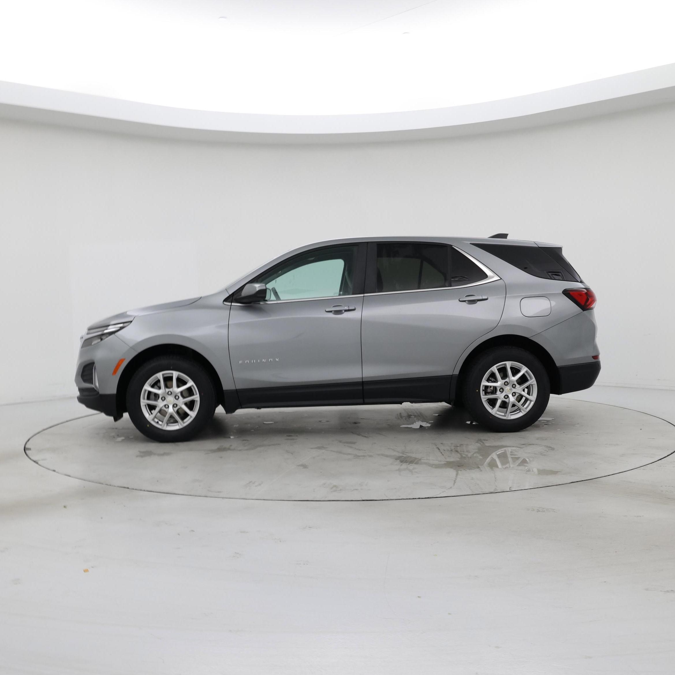Thumbnail: 2023 Chevrolet Equinox - 3