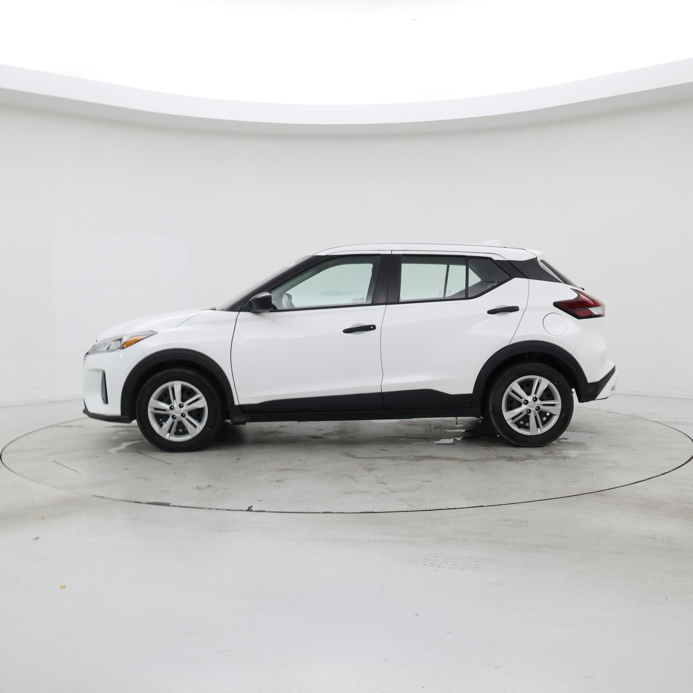 Thumbnail: 2022 Nissan Kicks - 3