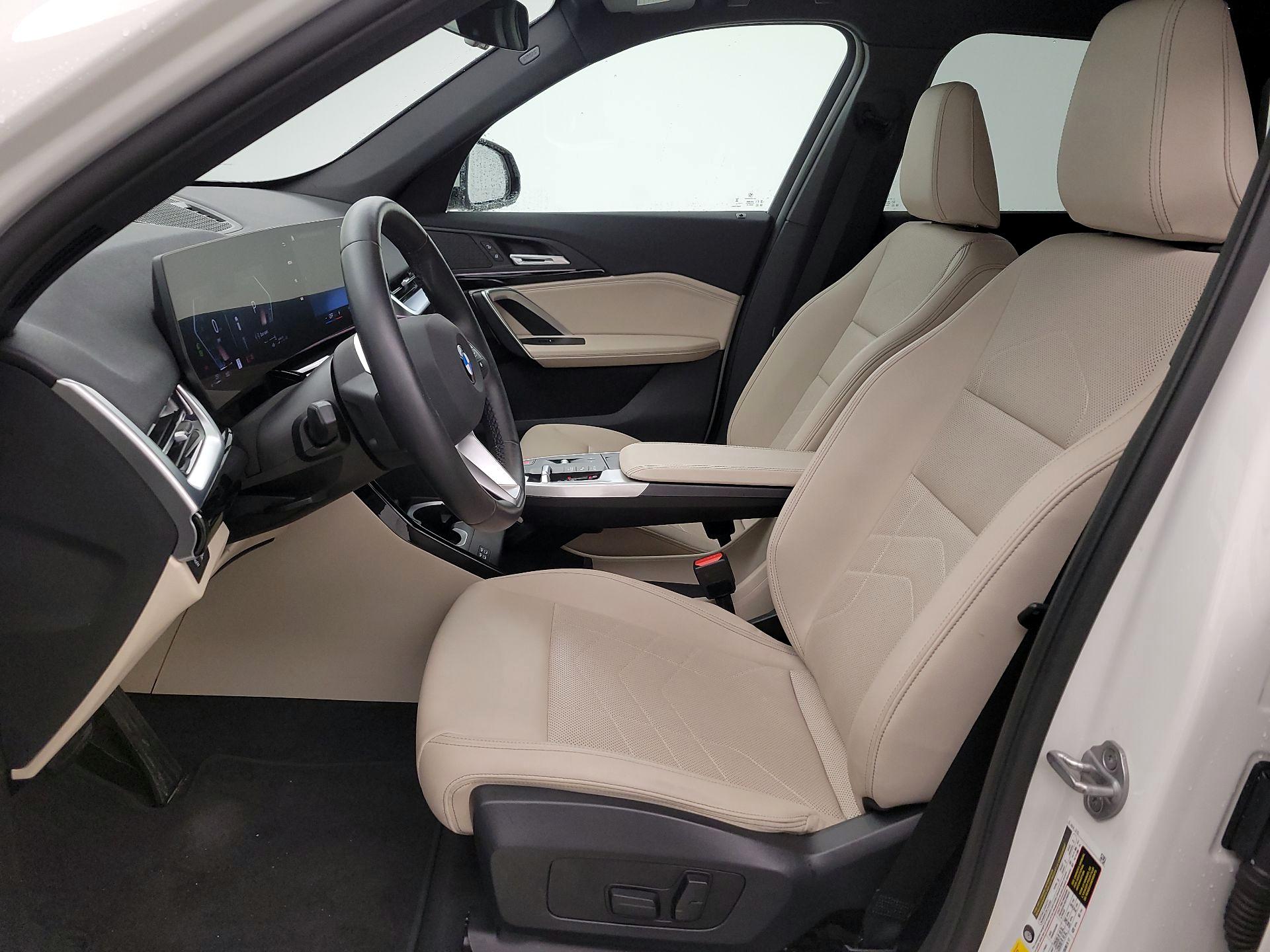 Thumbnail: 2023 BMW X1 - 11