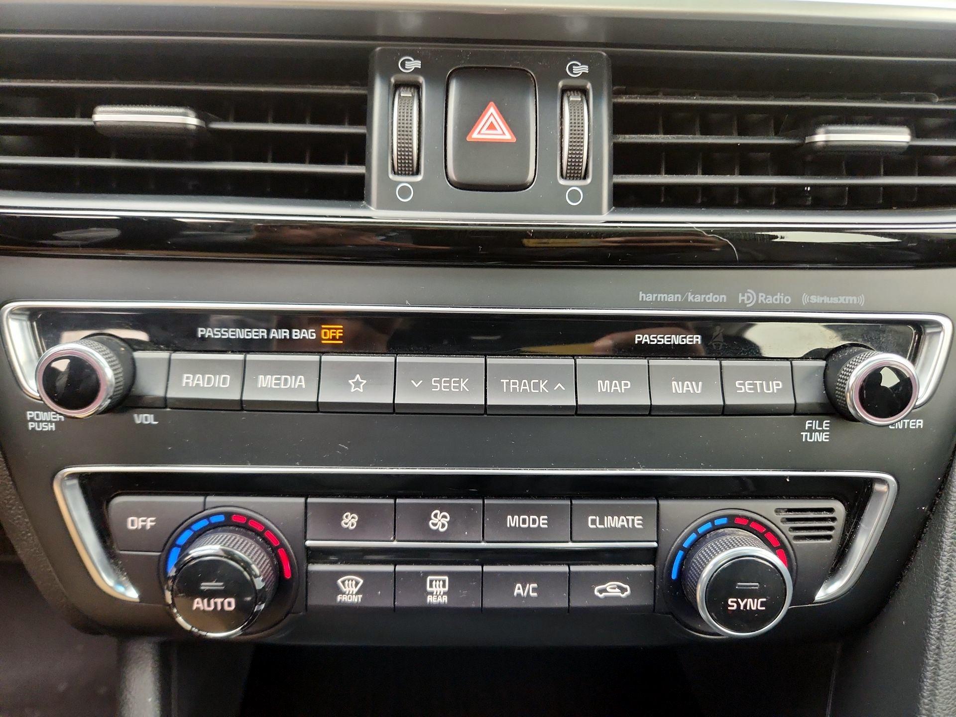 Thumbnail: 2020 Kia Optima - 17