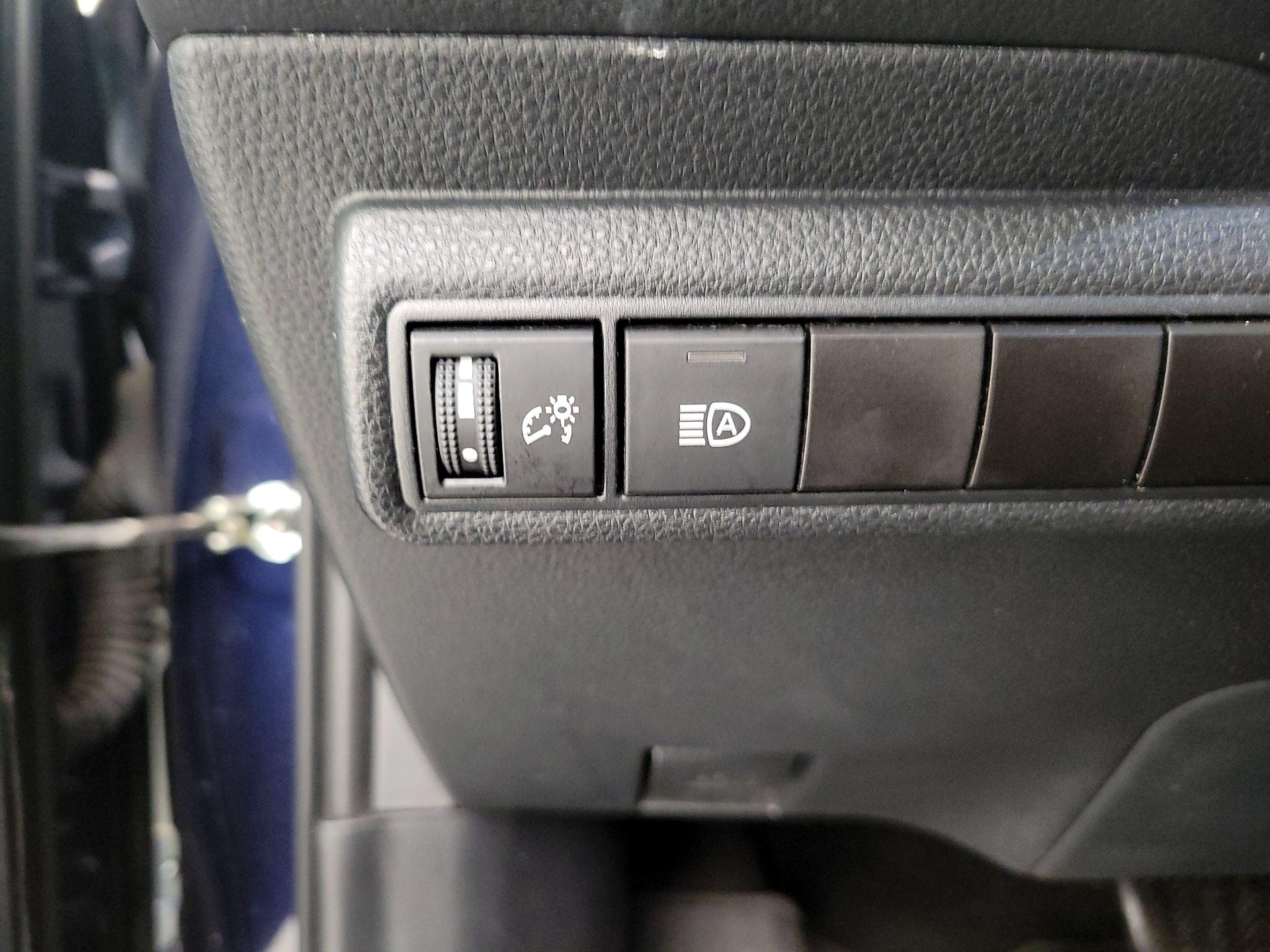 Thumbnail: 2022 Toyota Corolla - 13