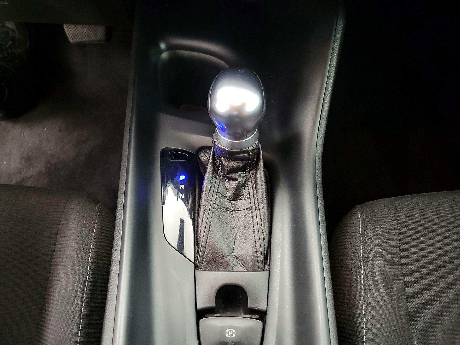 Thumbnail: 2018 Toyota C-HR - 17