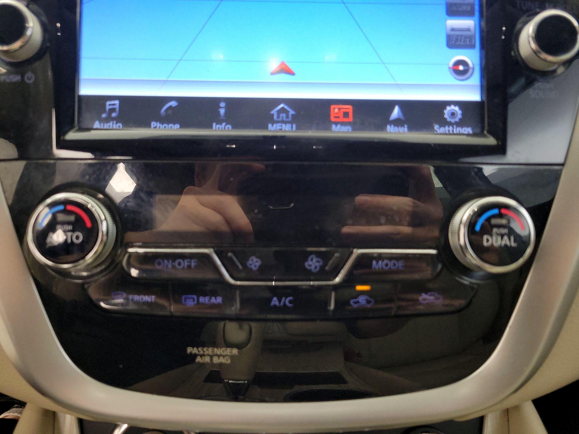 Thumbnail: 2015 Nissan Murano - 17